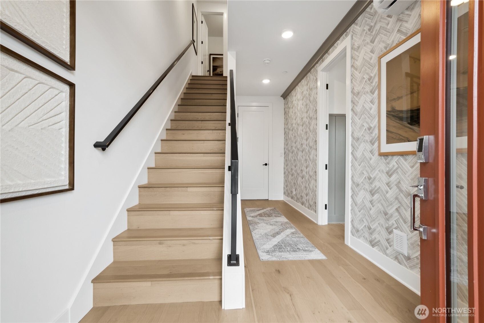 Pictures of Model Home. Not pictures of actual home. Features, colors, layout may vary.