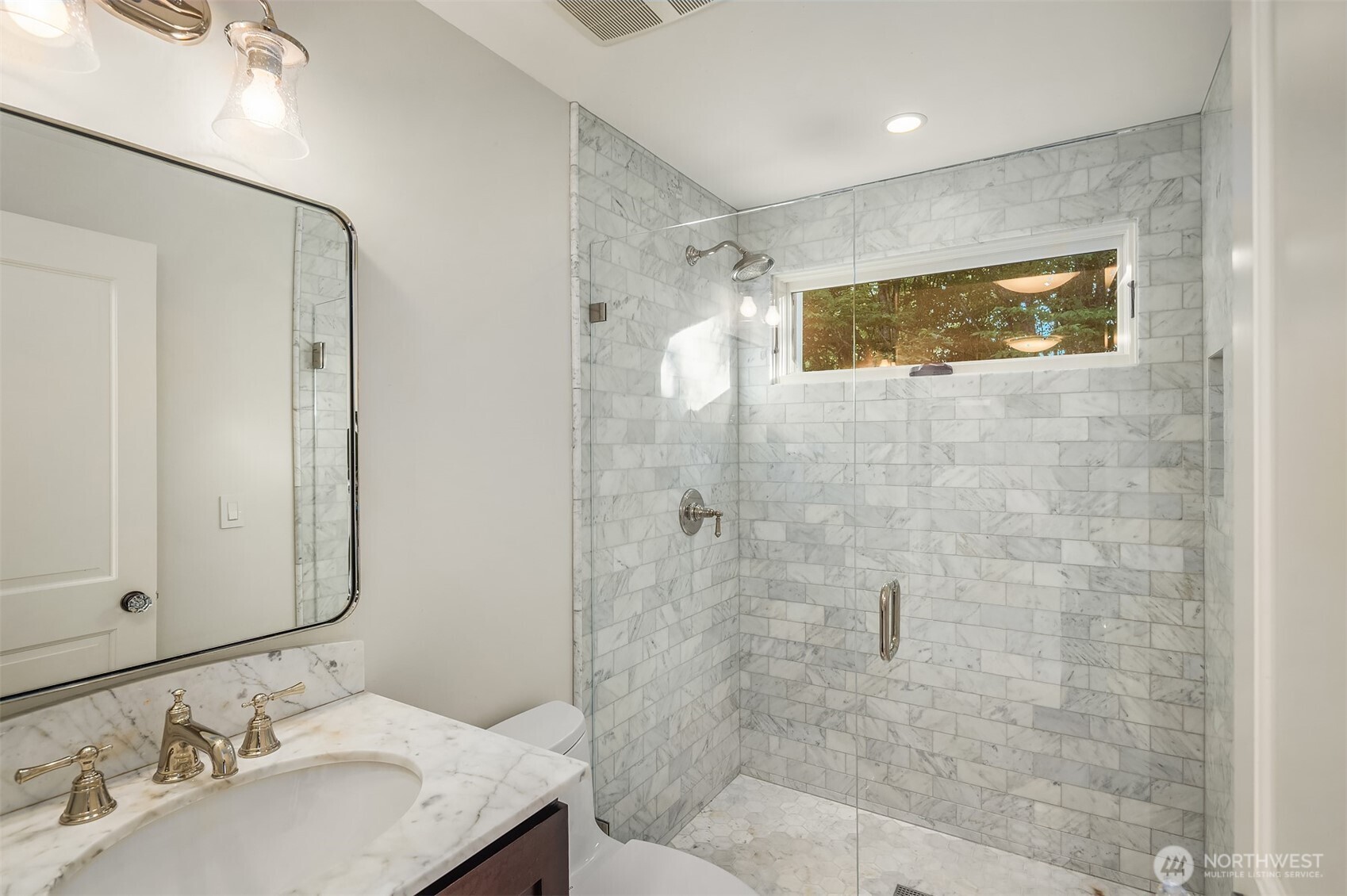 Modern ensuite bathroom.