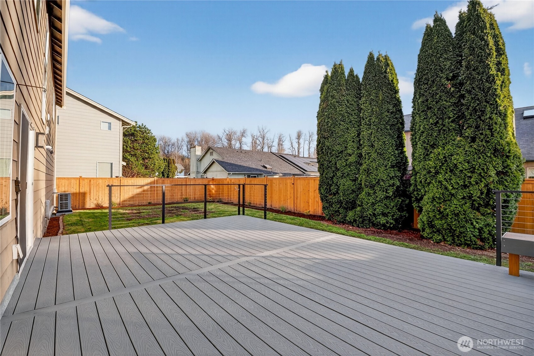 New Trex Deck w/Lighting