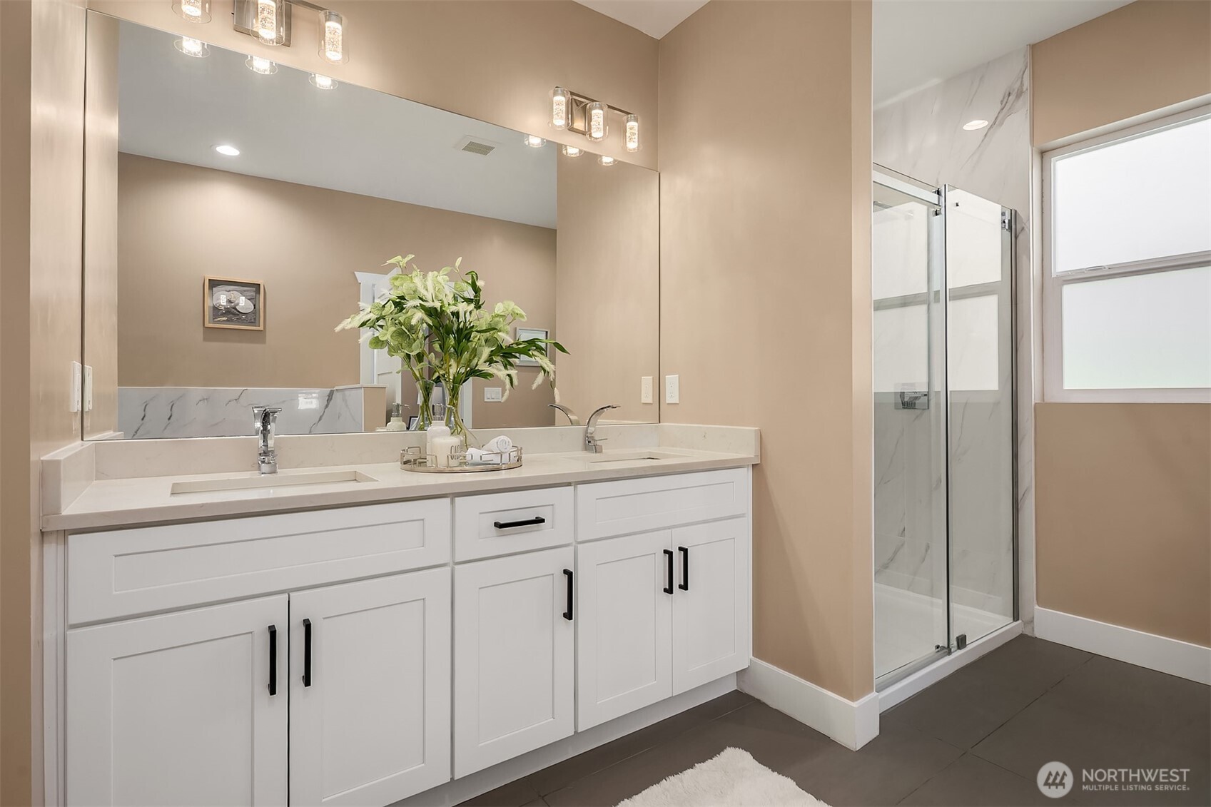 Primary 5-piece bathroom