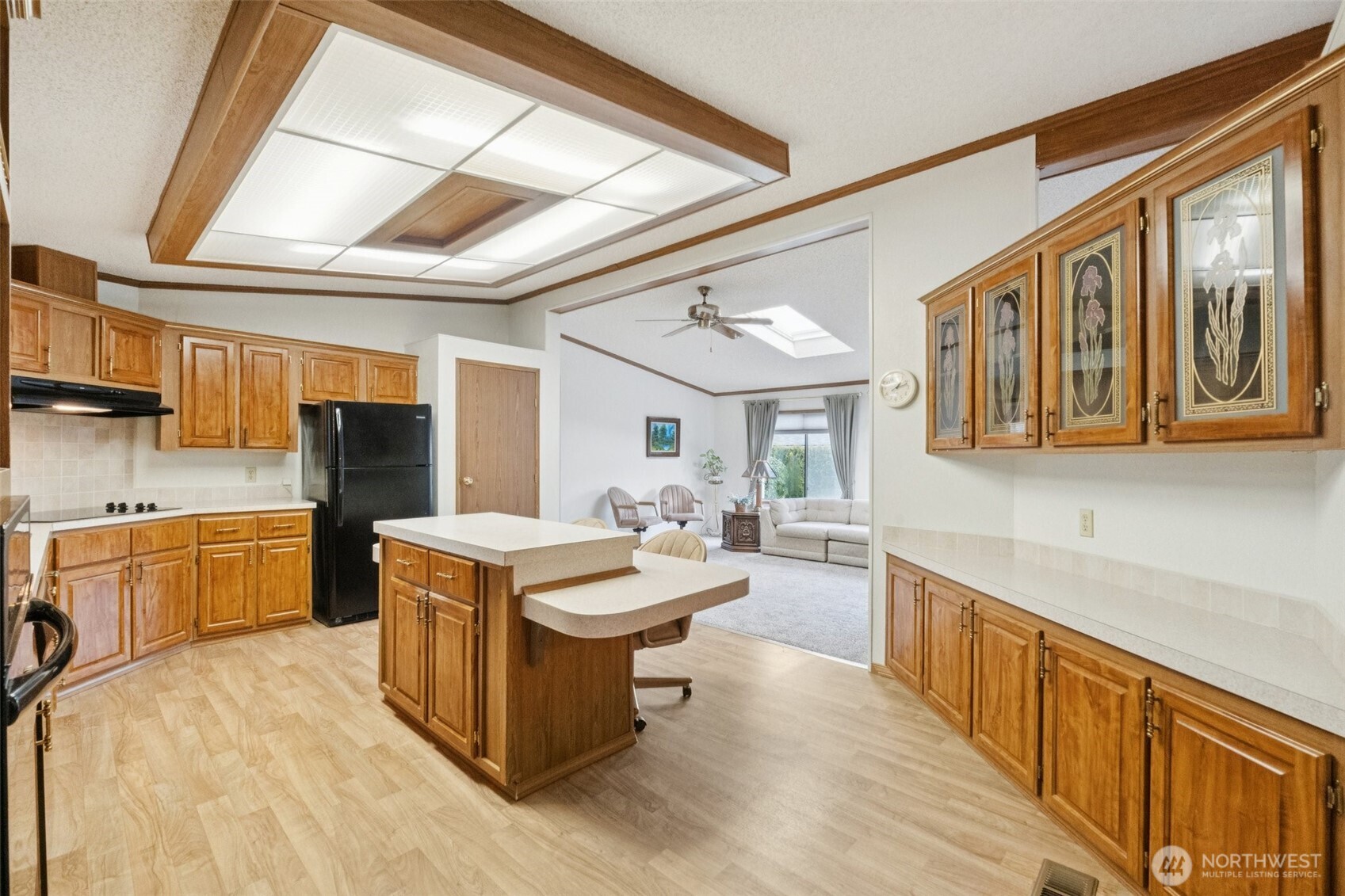 Dream kitchen with tons of cabinets