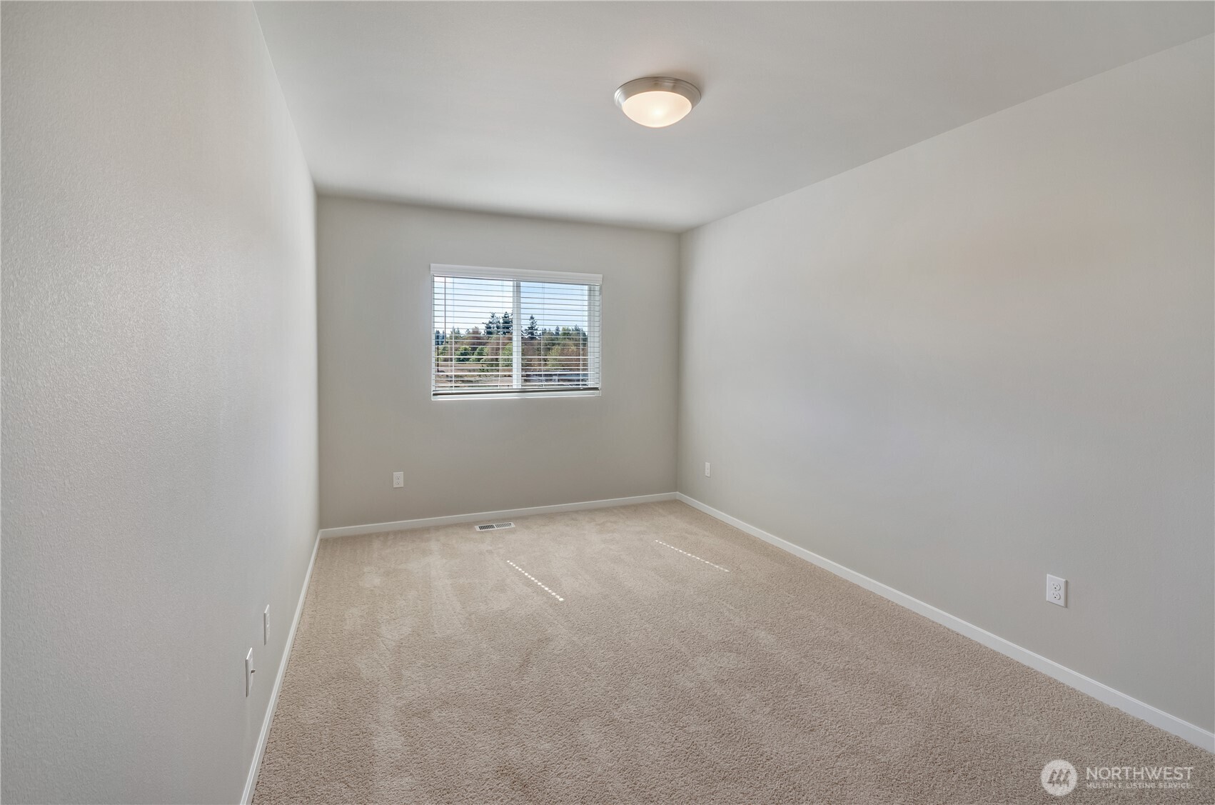 Photos are from a previously built Cayuse floor and demonstrate the quality craftmanship that Rush builds to. They may display an upgrade or feature not currently available.