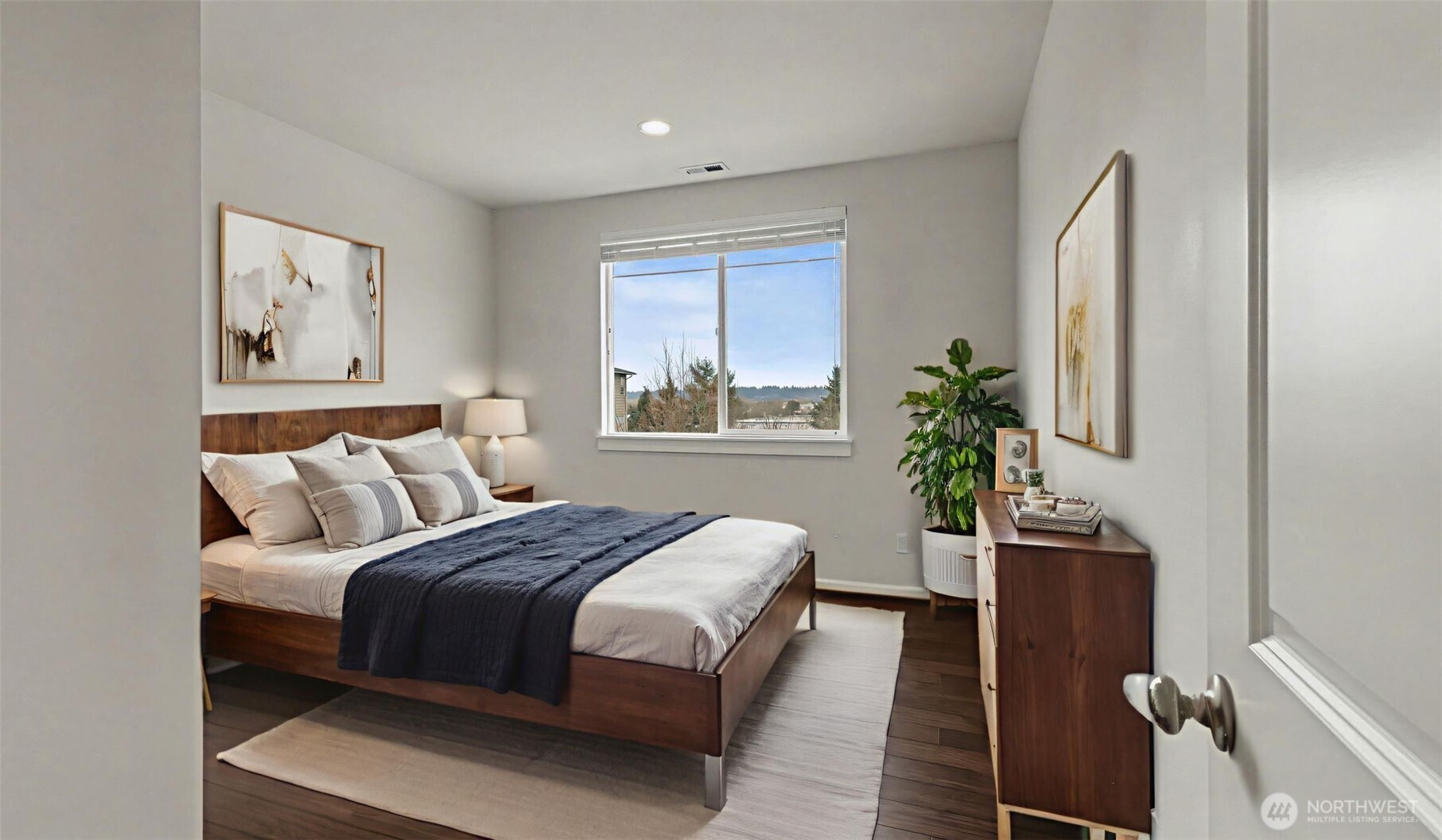 Extra large bedroom.