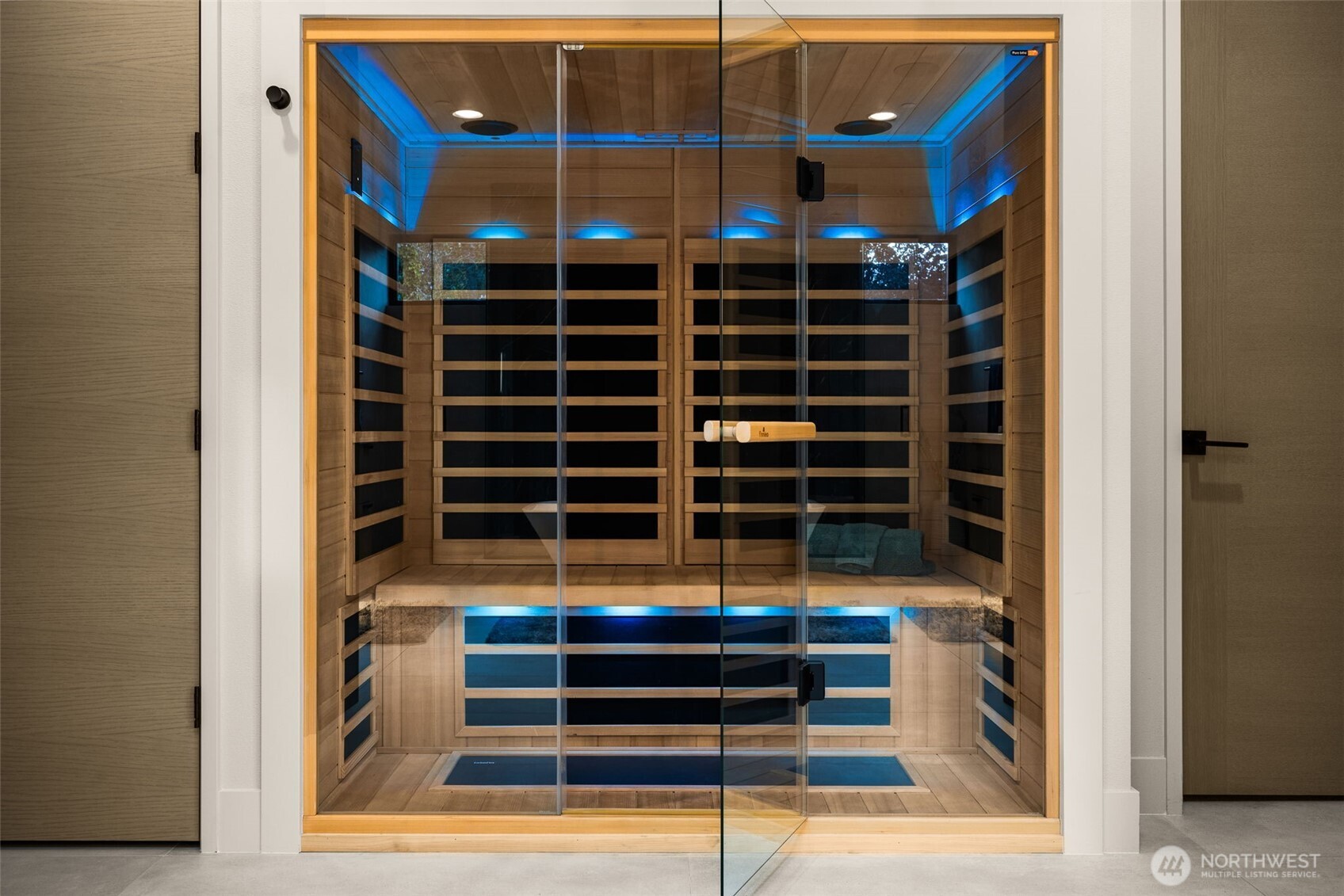 Yes ... even an infrared sauna.