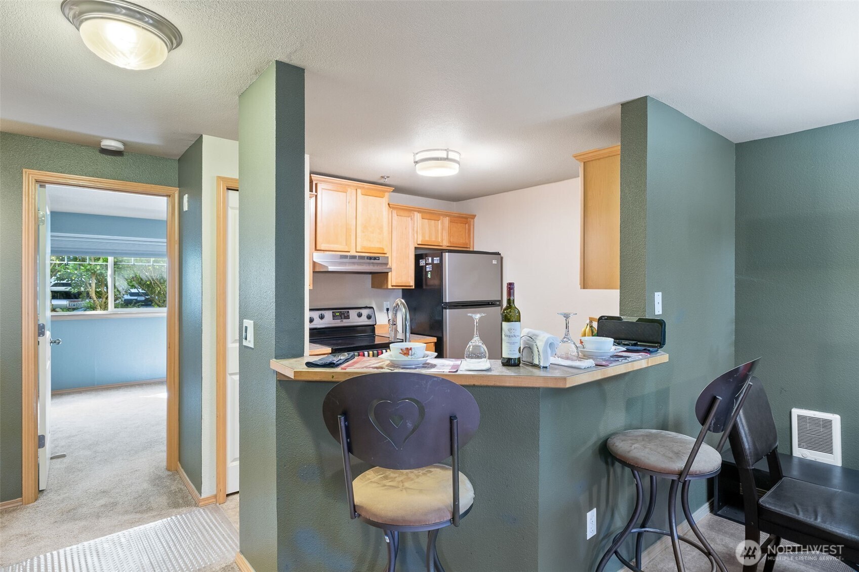 Kitchen with Eating Bar