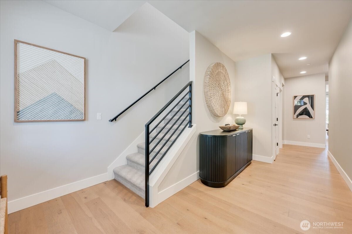 Photos are for representation purposes only.