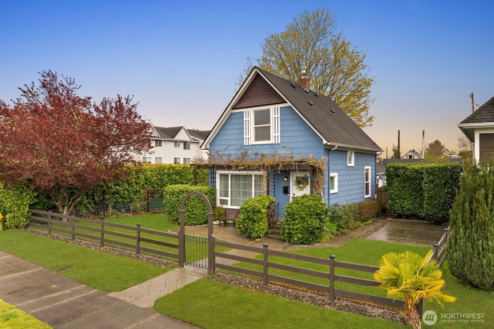 Home has removable front gate for RV parking.