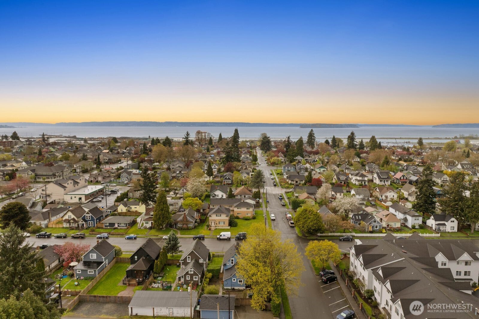 Puget Sound is just a short drive away!