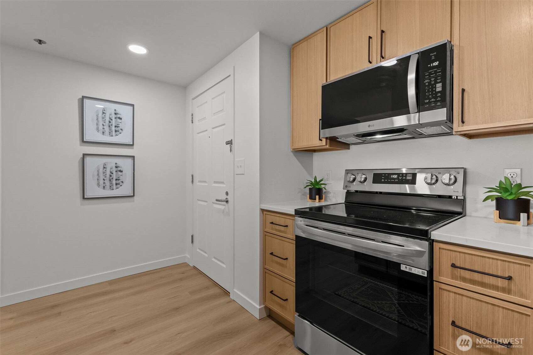 Fully updated kitchen with Stainless Appliances