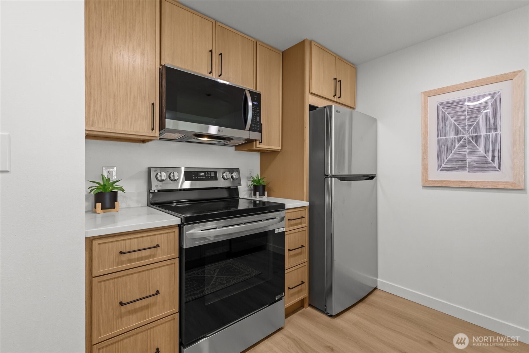 Fully updated kitchen with Stainless Appliances