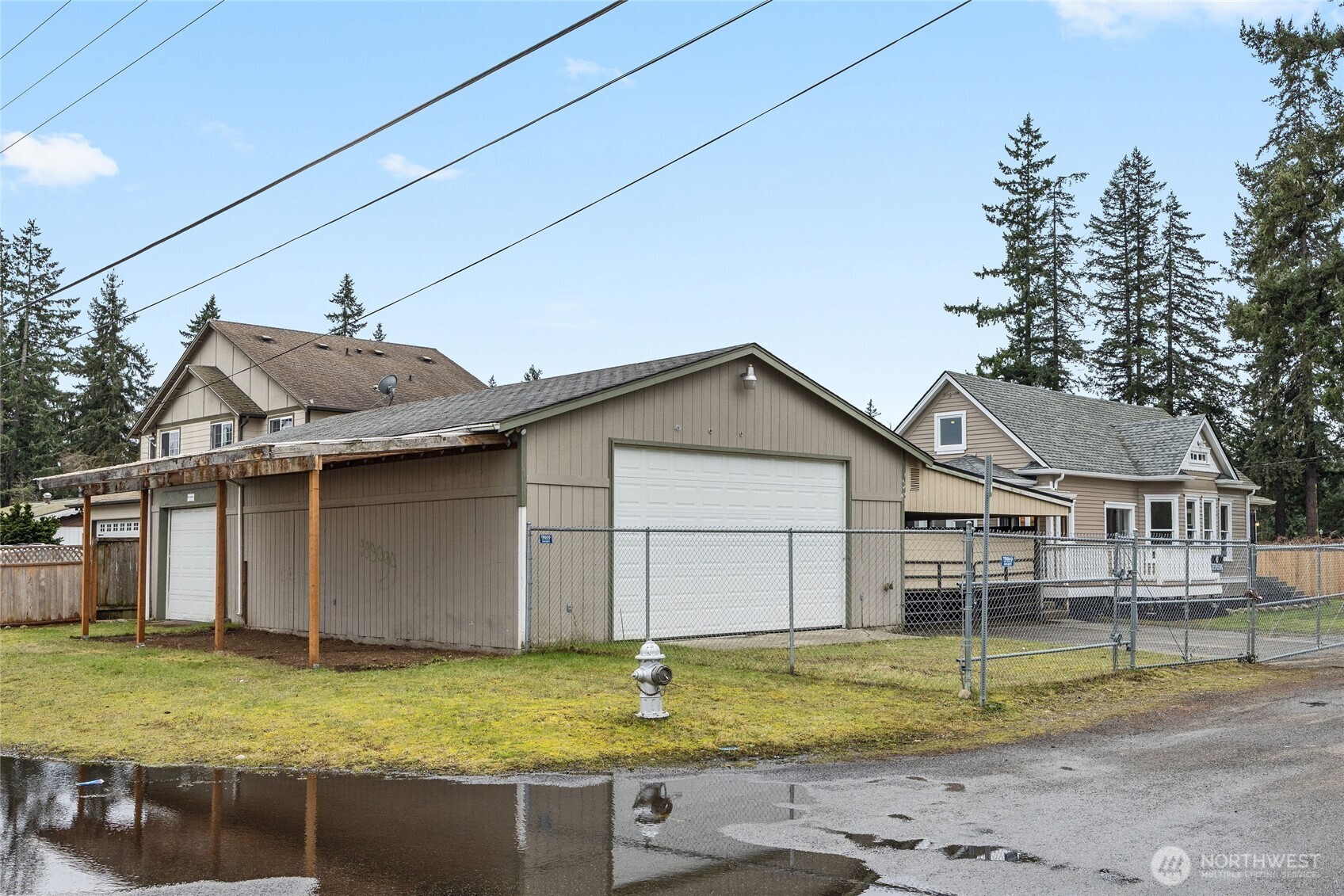 Huge detached garage, shop, workshop with office