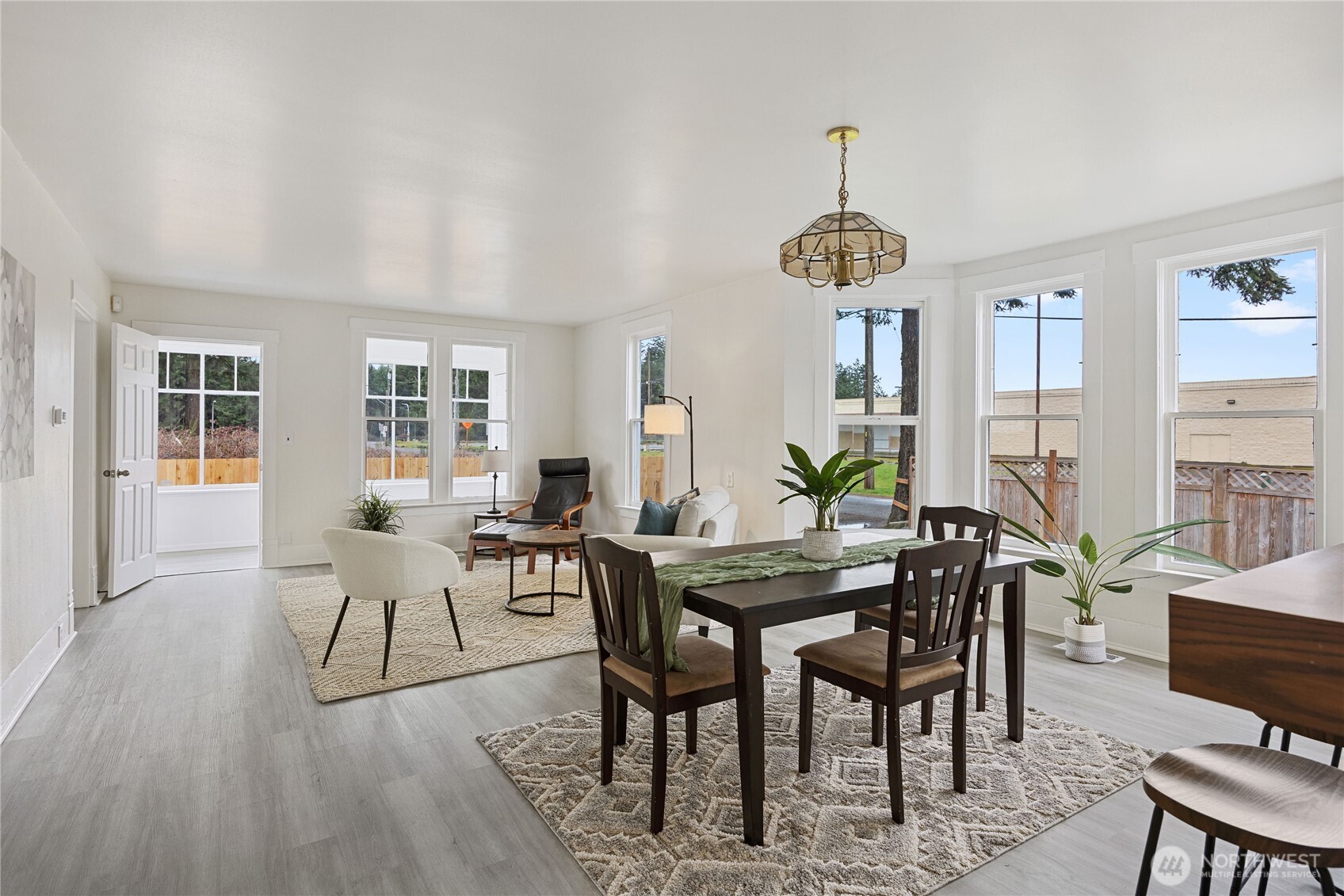The other side of the elevated counter area provides space for an office, buttler's pantry, coffee nook, whatever best suits your needs.