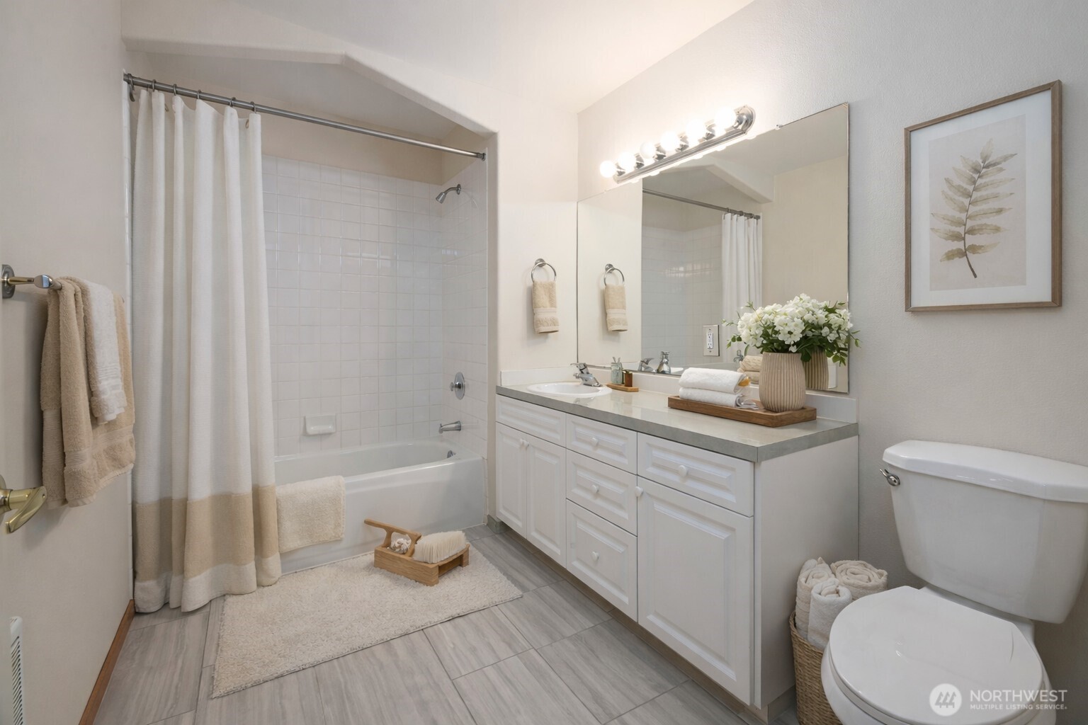 Virtual Staging Main Bathroom