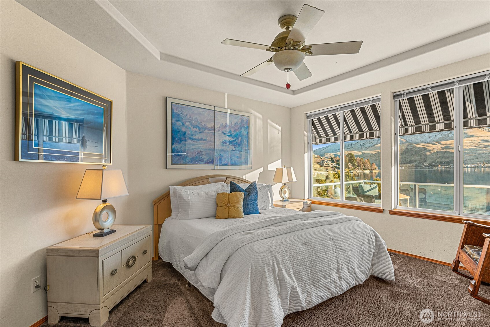 Primary suite with views of the lake