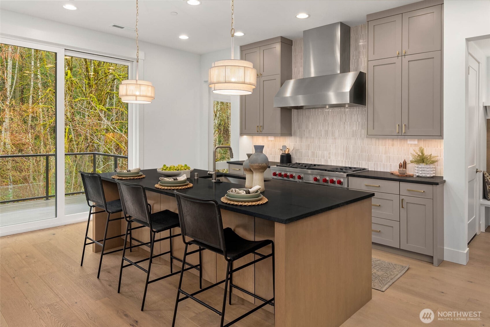 Oversized slab eating island