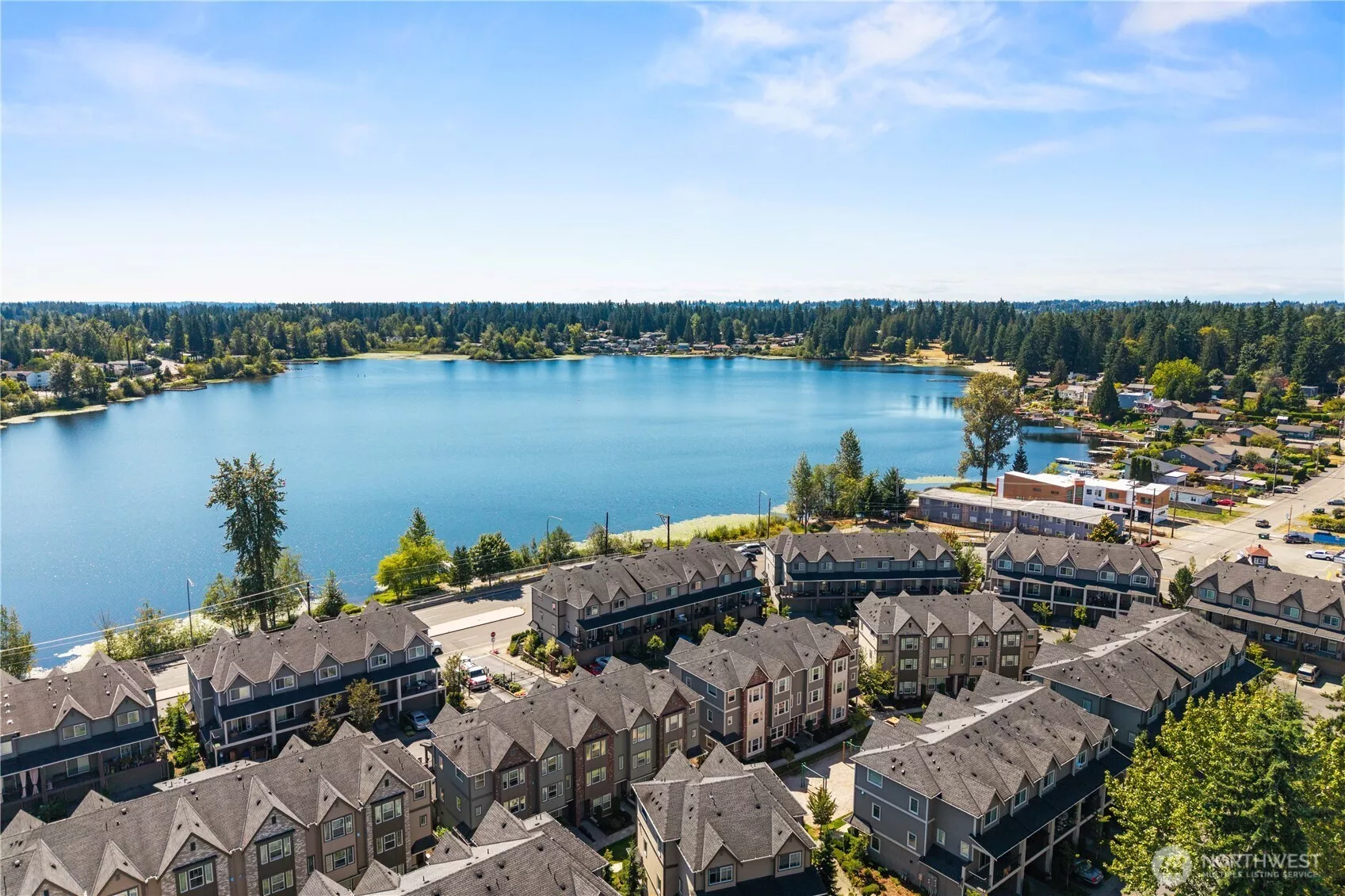 Welcome to the Townhomes at Silverlake!