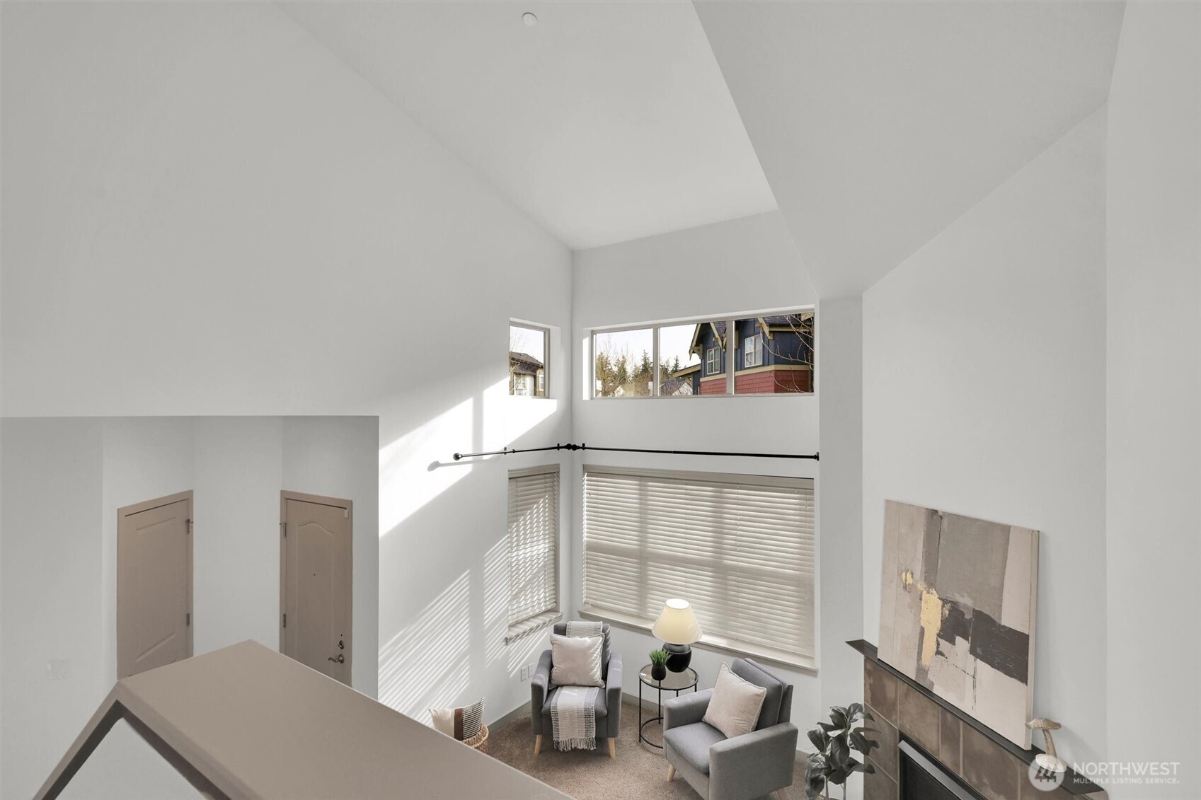 BRIGHT and OPEN layout.