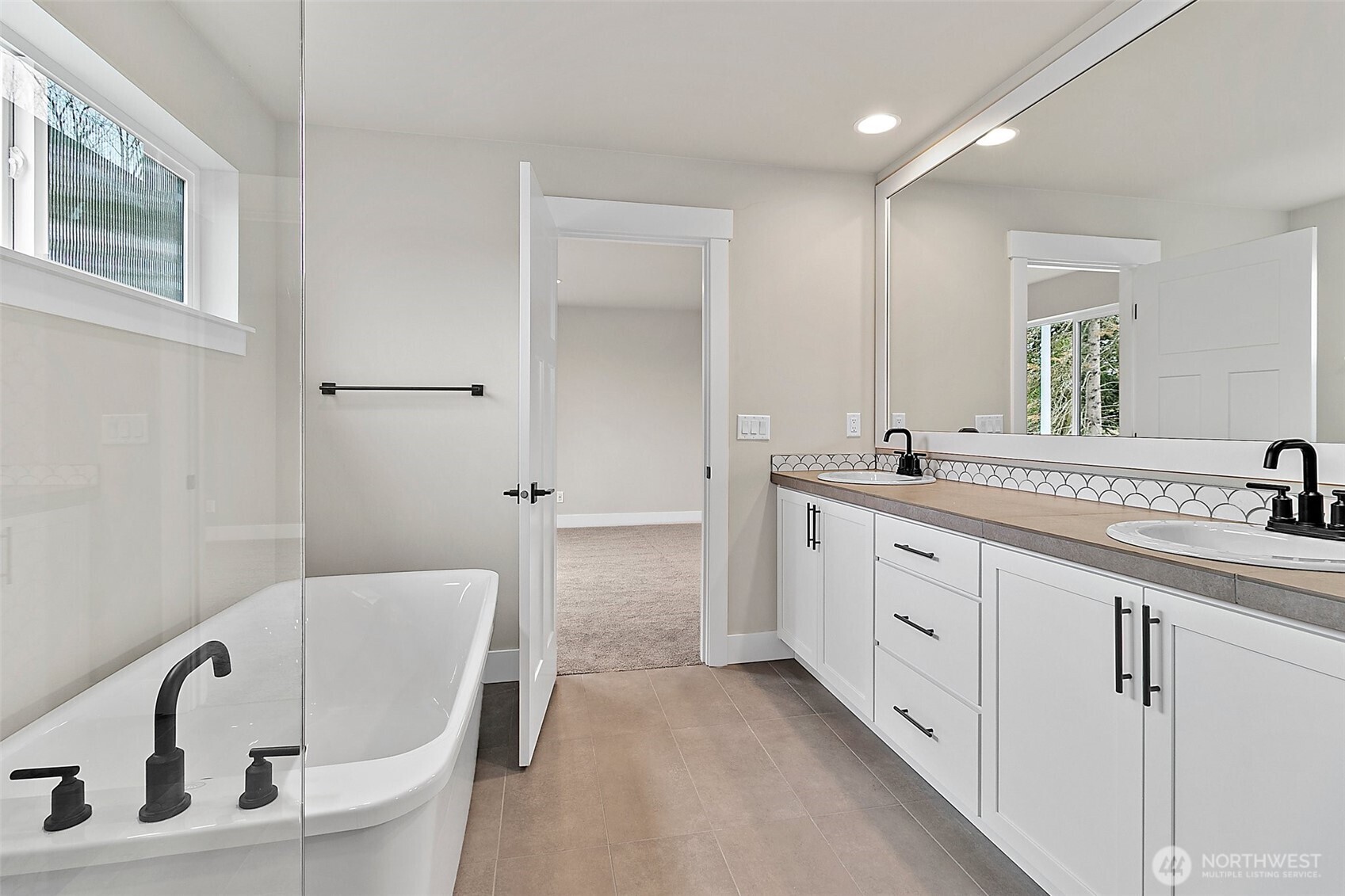 Photos are for representation purposes only.