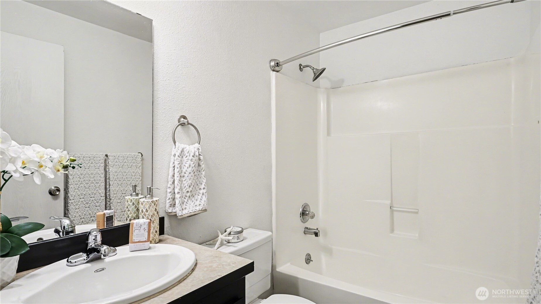 Secondary full bath.