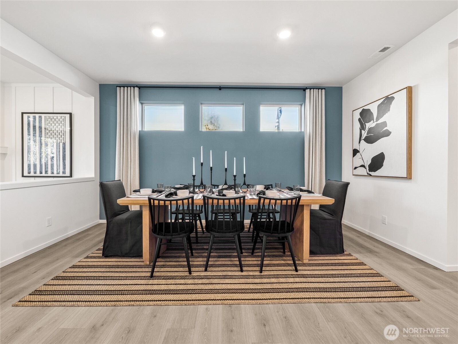 Diming room with privacy windows makes a great spot to enjoy large meals together.  Picture for representational purposes only, colors and features may vary.