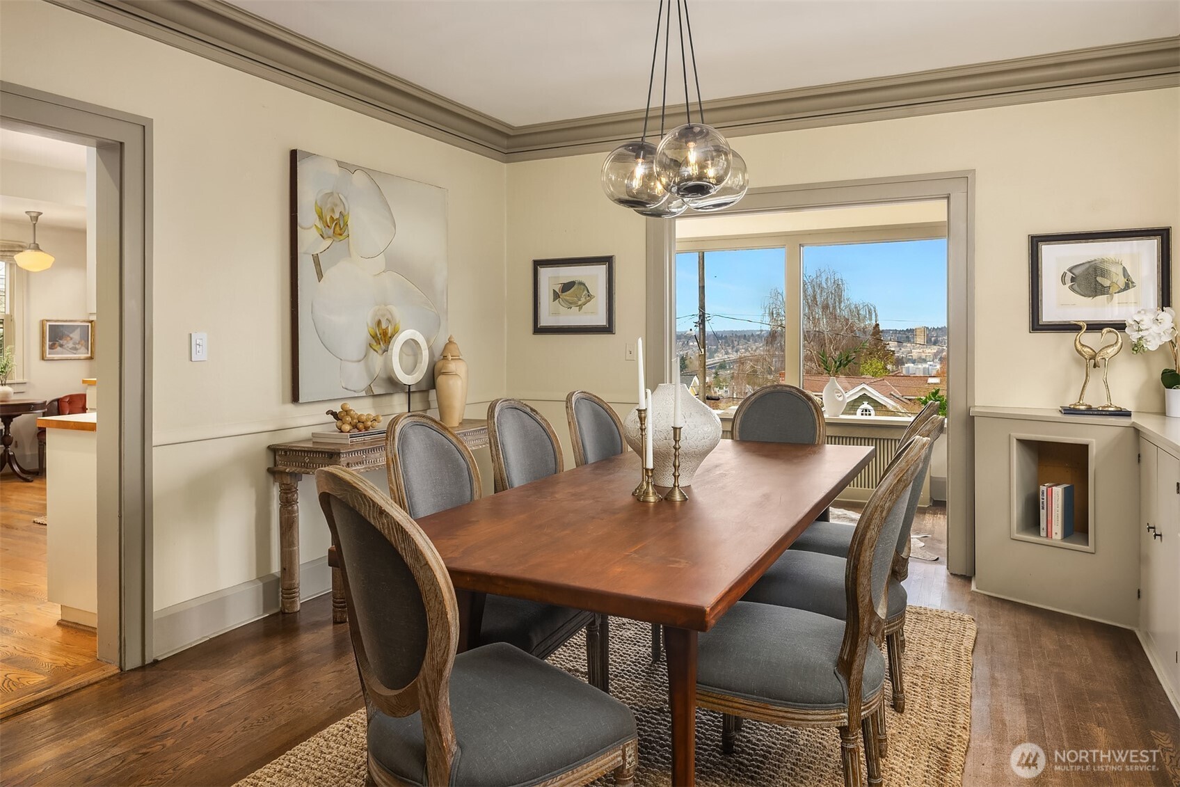 Kitchen connects to Dining room for ease in entertinaing.