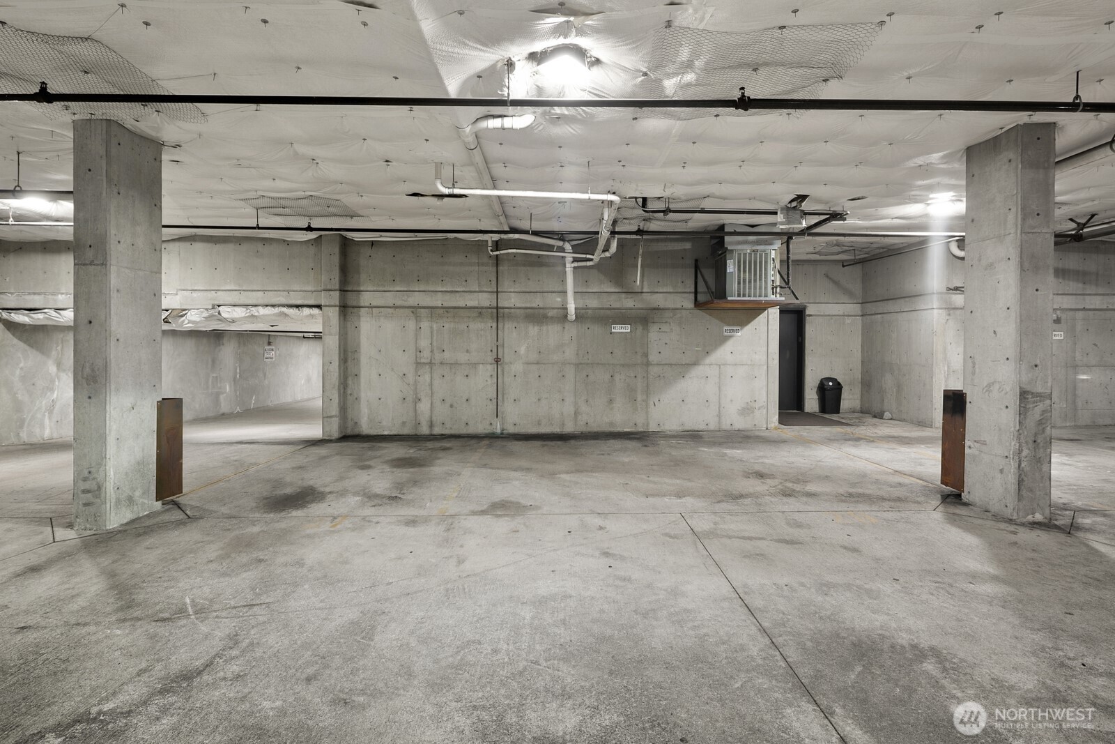 Exterior view of Serena building in a prime base of Queen Anne location and near the Space Needle