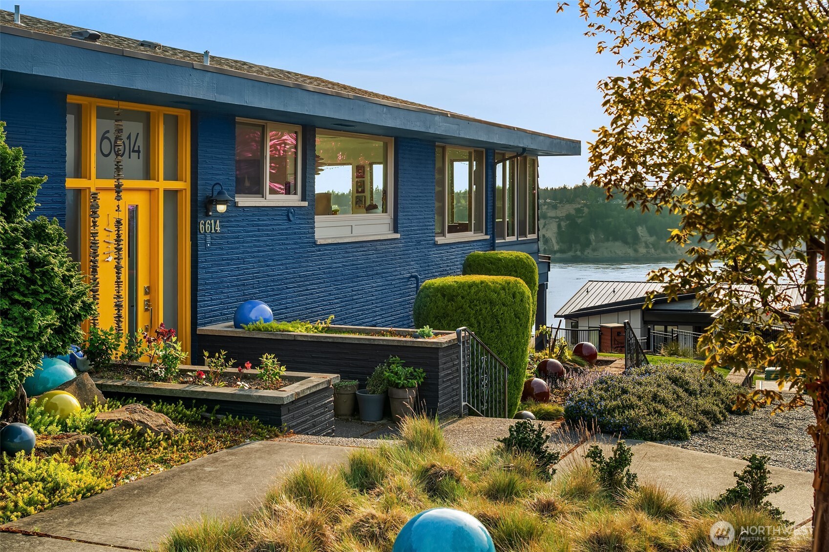 Timeless classic lines flows with nature