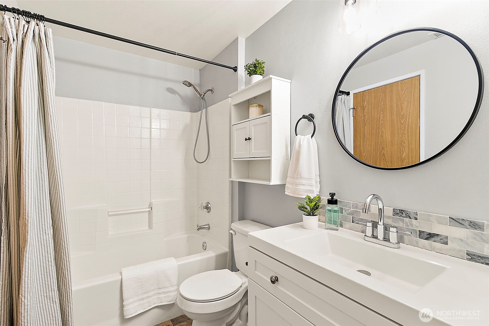 2nd bathroom clean and refreshed