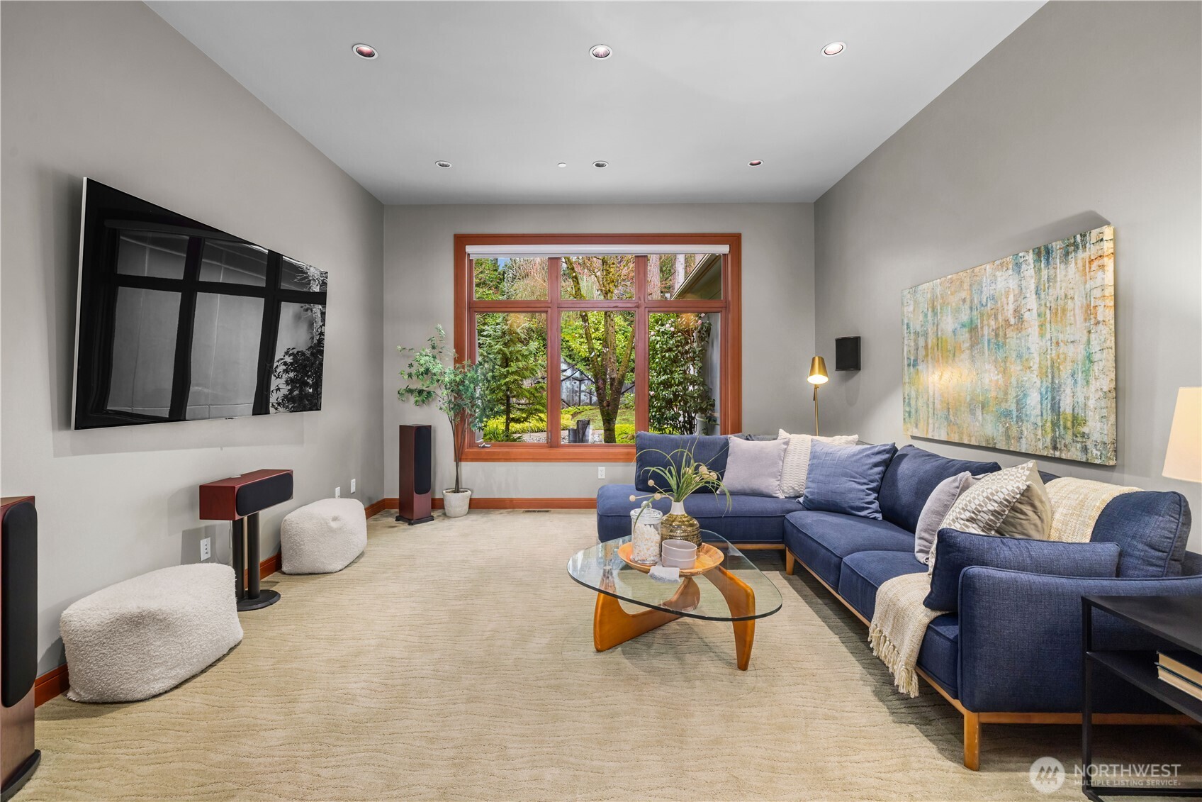 A space that adapts to your lifestyle—host, gather, or unwind, all with views of the water and the option for privacy.