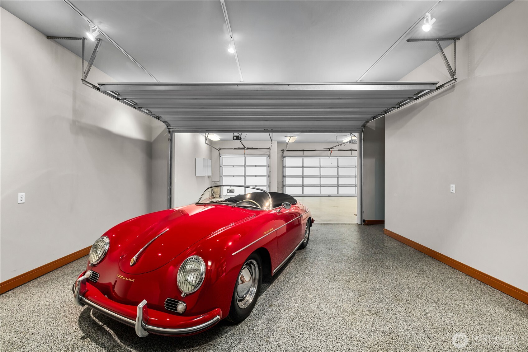 Designed to simplify the day—drop, clean, and reset in a space that keeps life running smoothly.