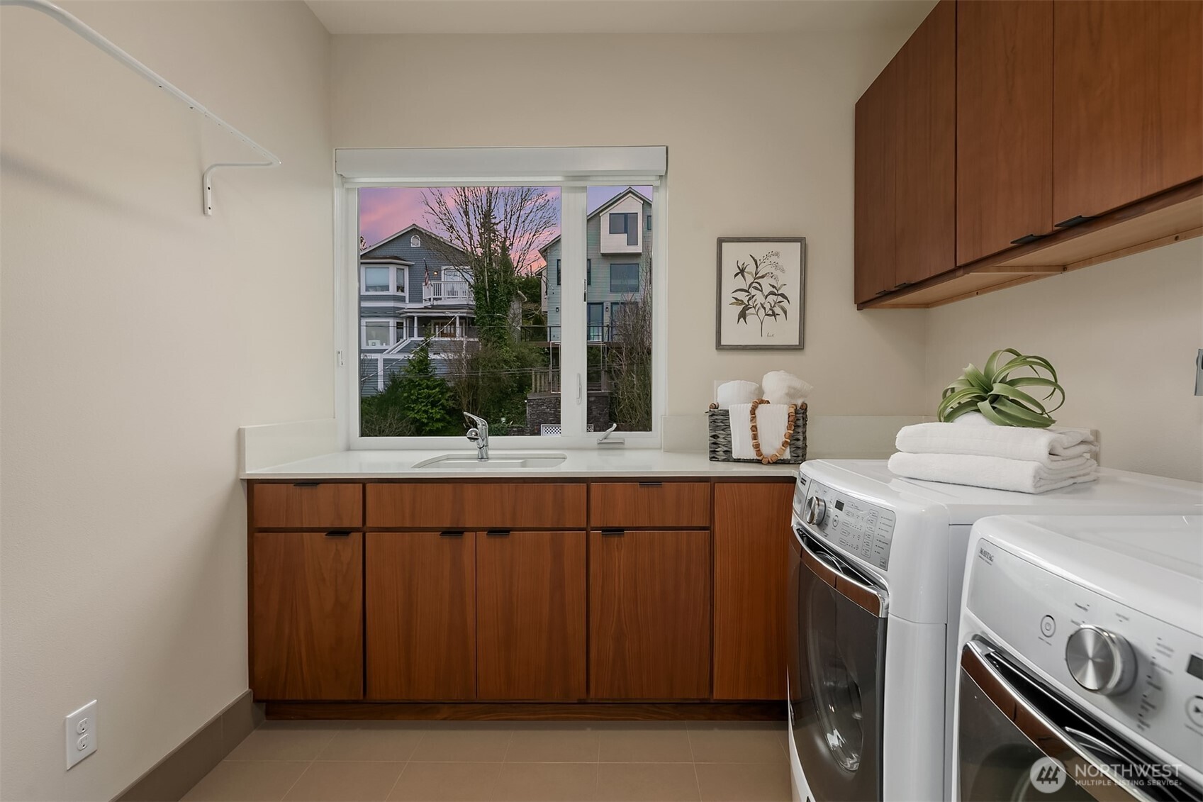 Laundry on 2nd floor