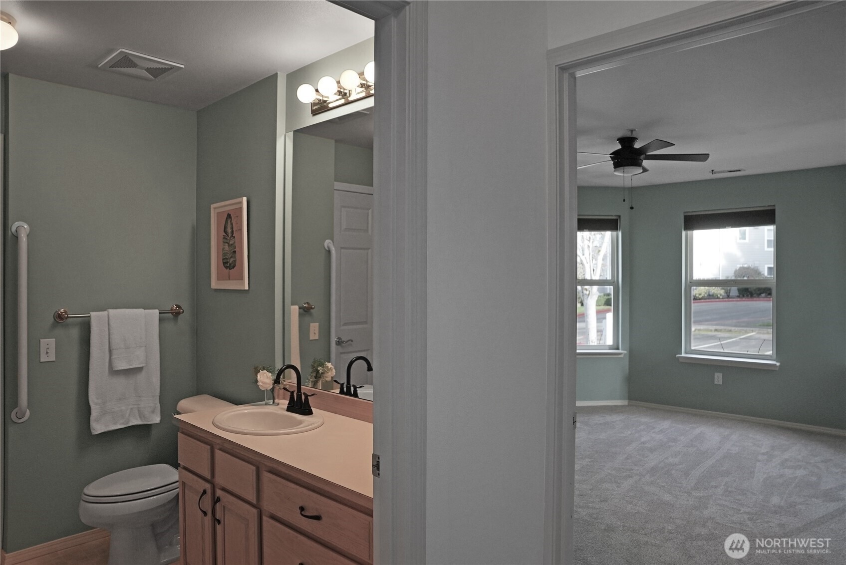 Secondary Bathroom.