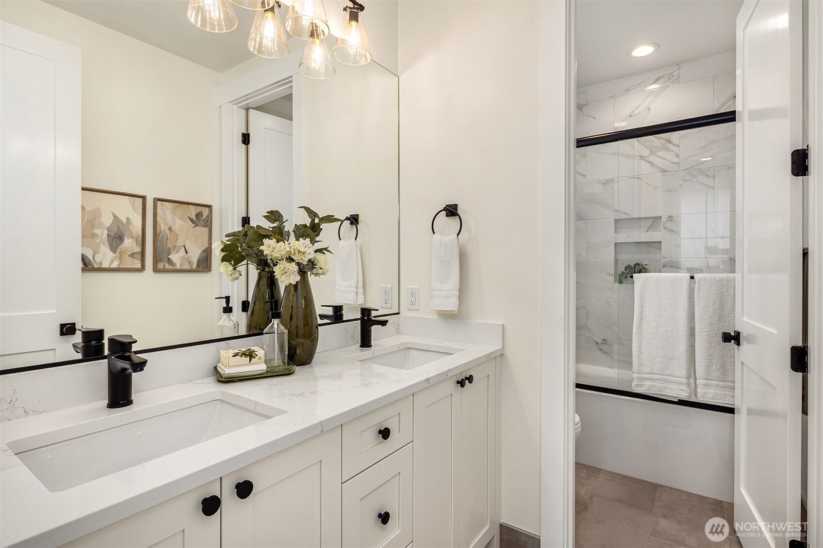 Shared bath between bedrooms 1 & 2