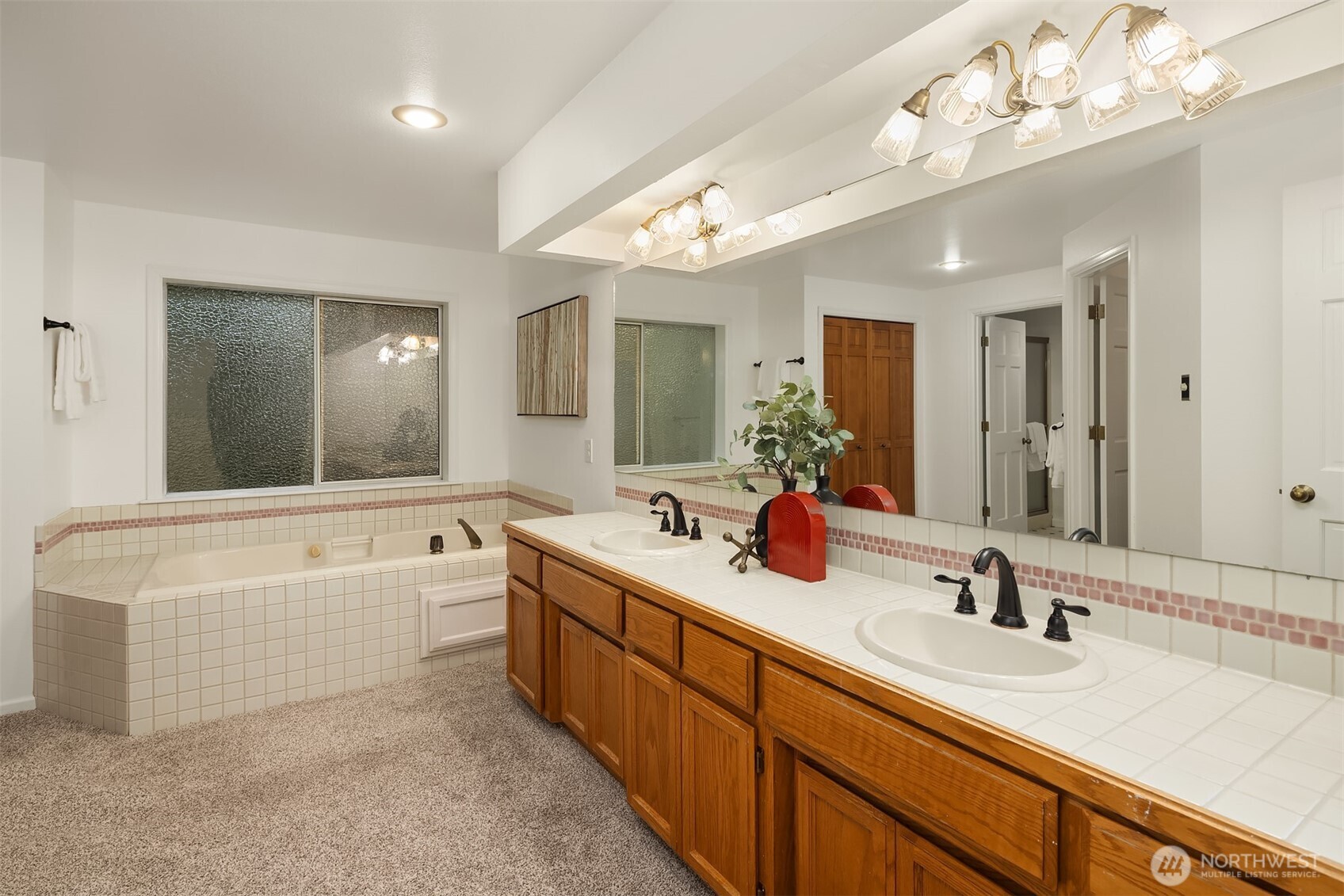 Oversized Primary bedroom