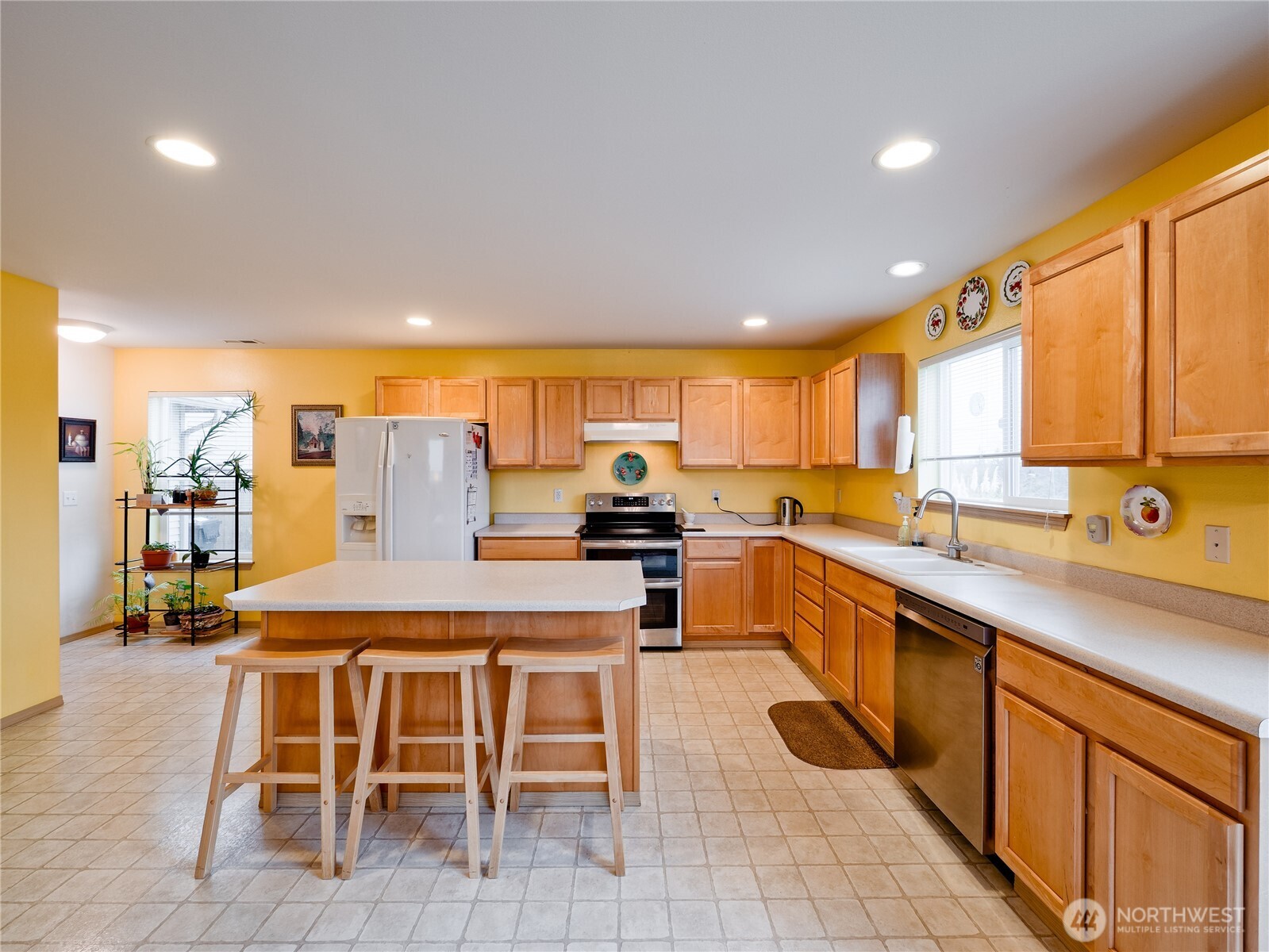 Spacious open kitchen