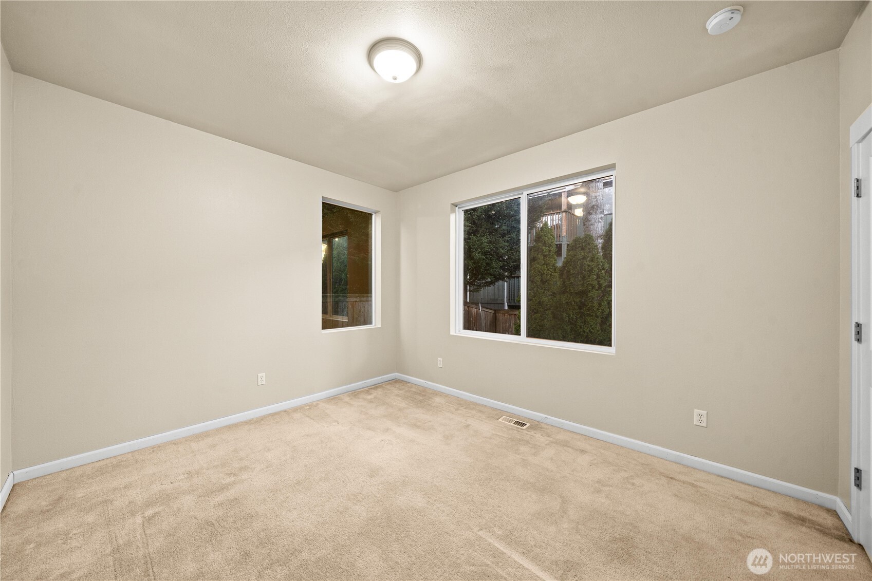 Guest Bedroom/WFH Office