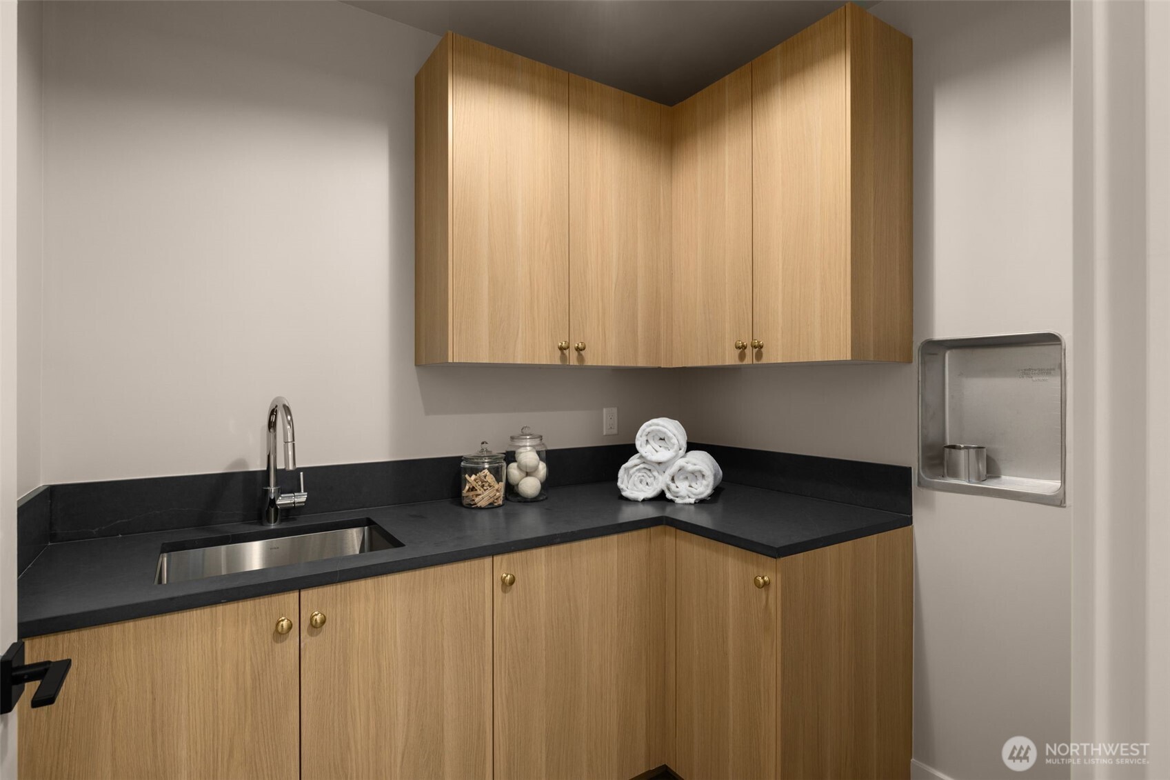 2nd full bath upstairs.