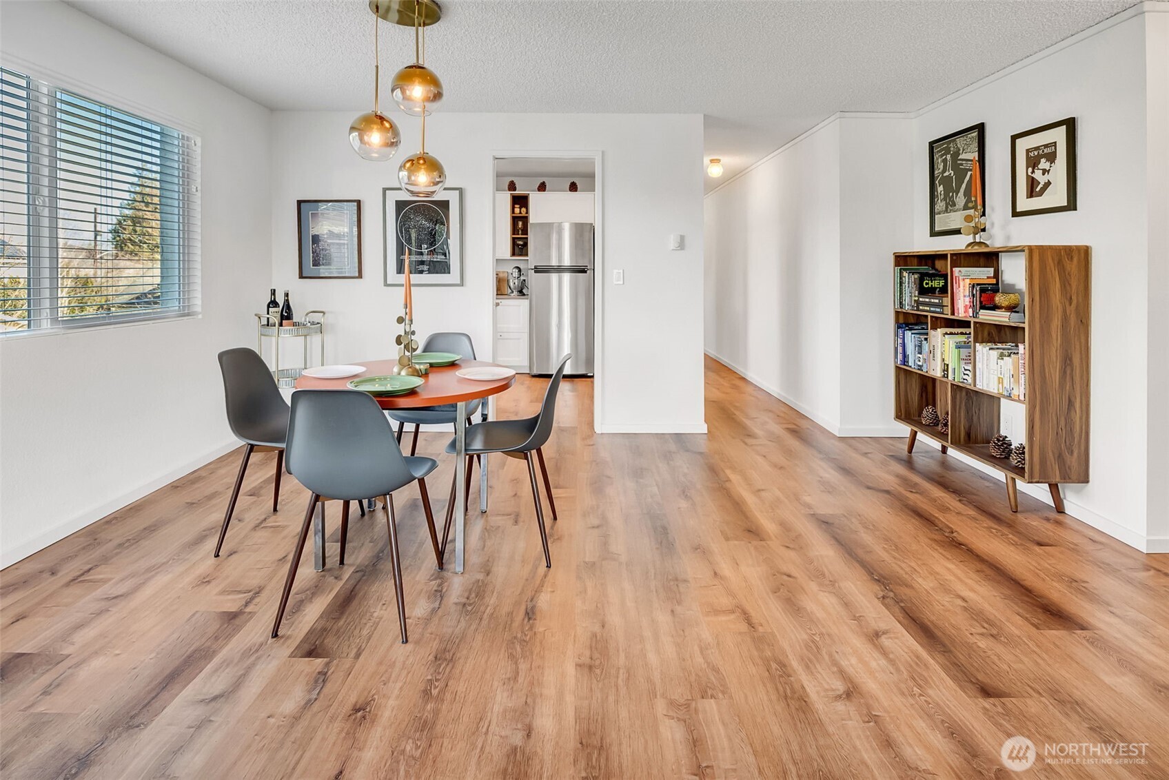 You can easily fit a dining table for 6 here.