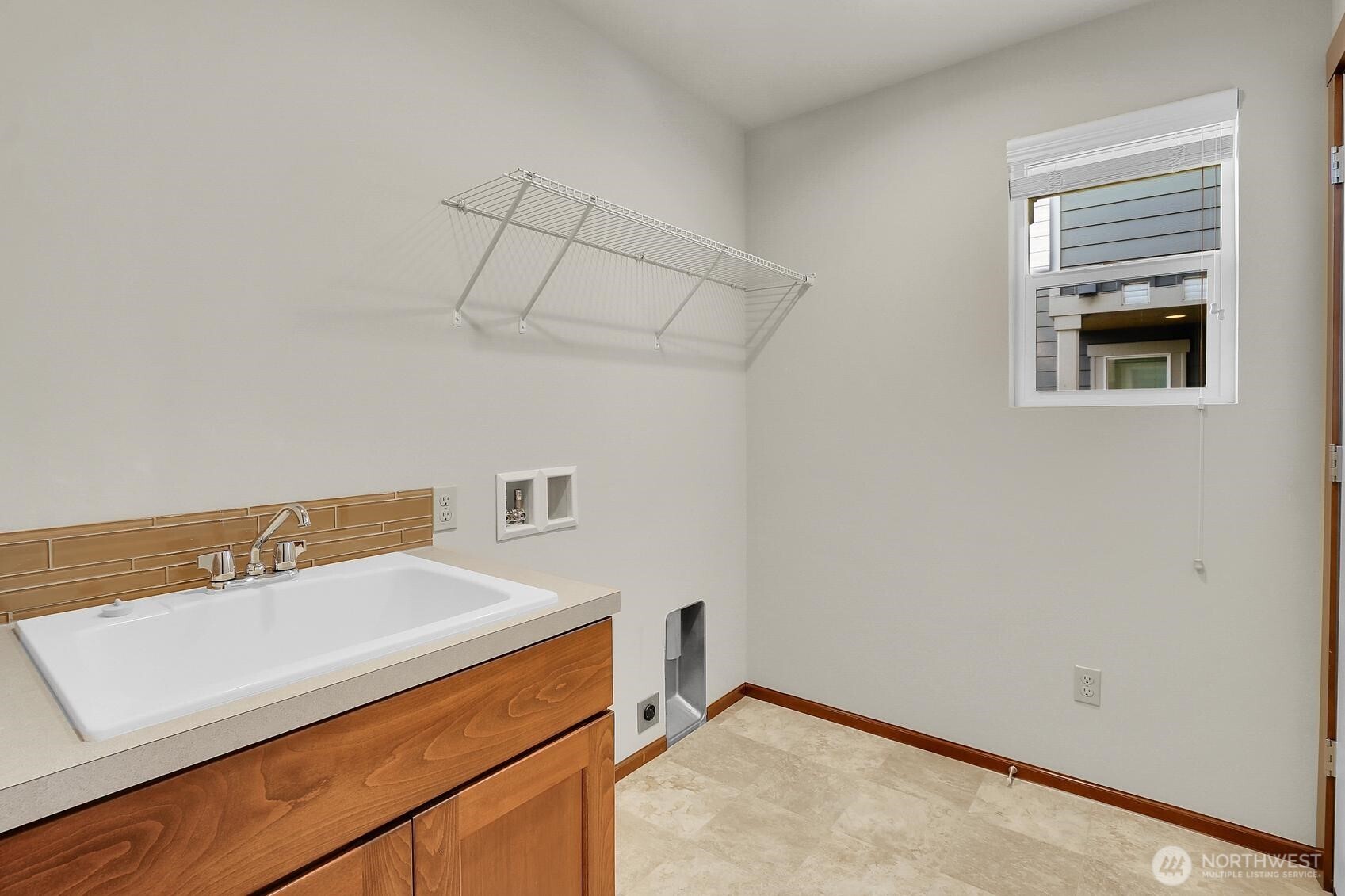 Spacious primary bath with dual vanity providing lots of storage and counter space. Virtually staged.