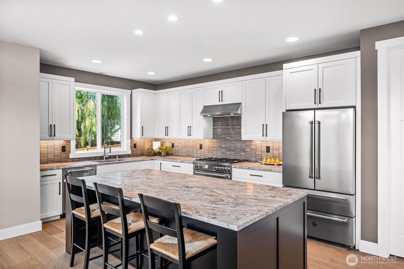 10 foot island...uninterrupted...