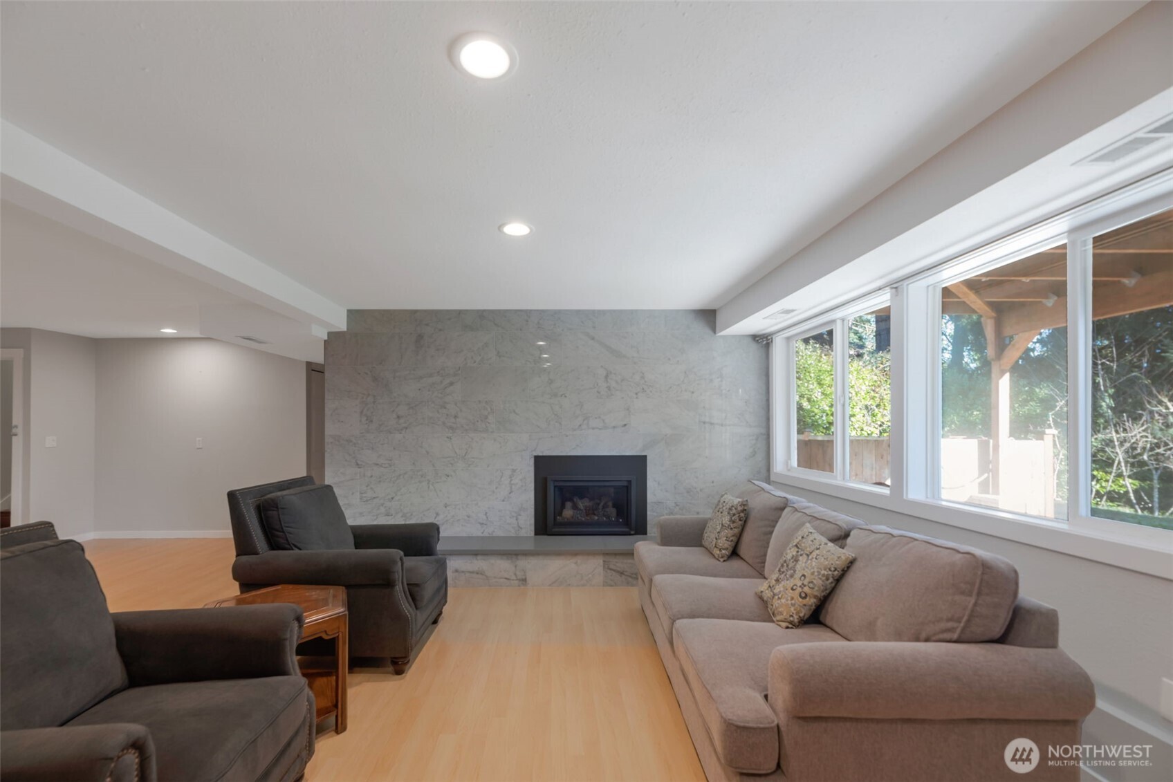 Flex room with gas fireplace