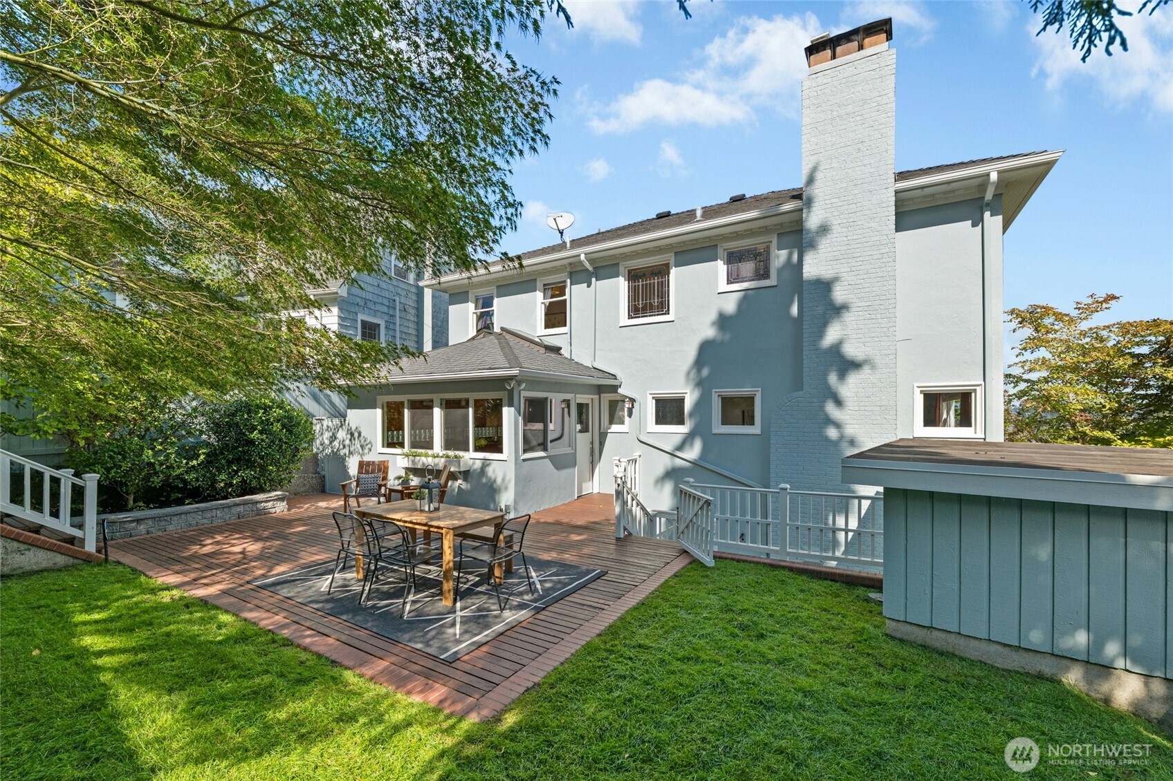 Easy access to the alley and spacious garage.