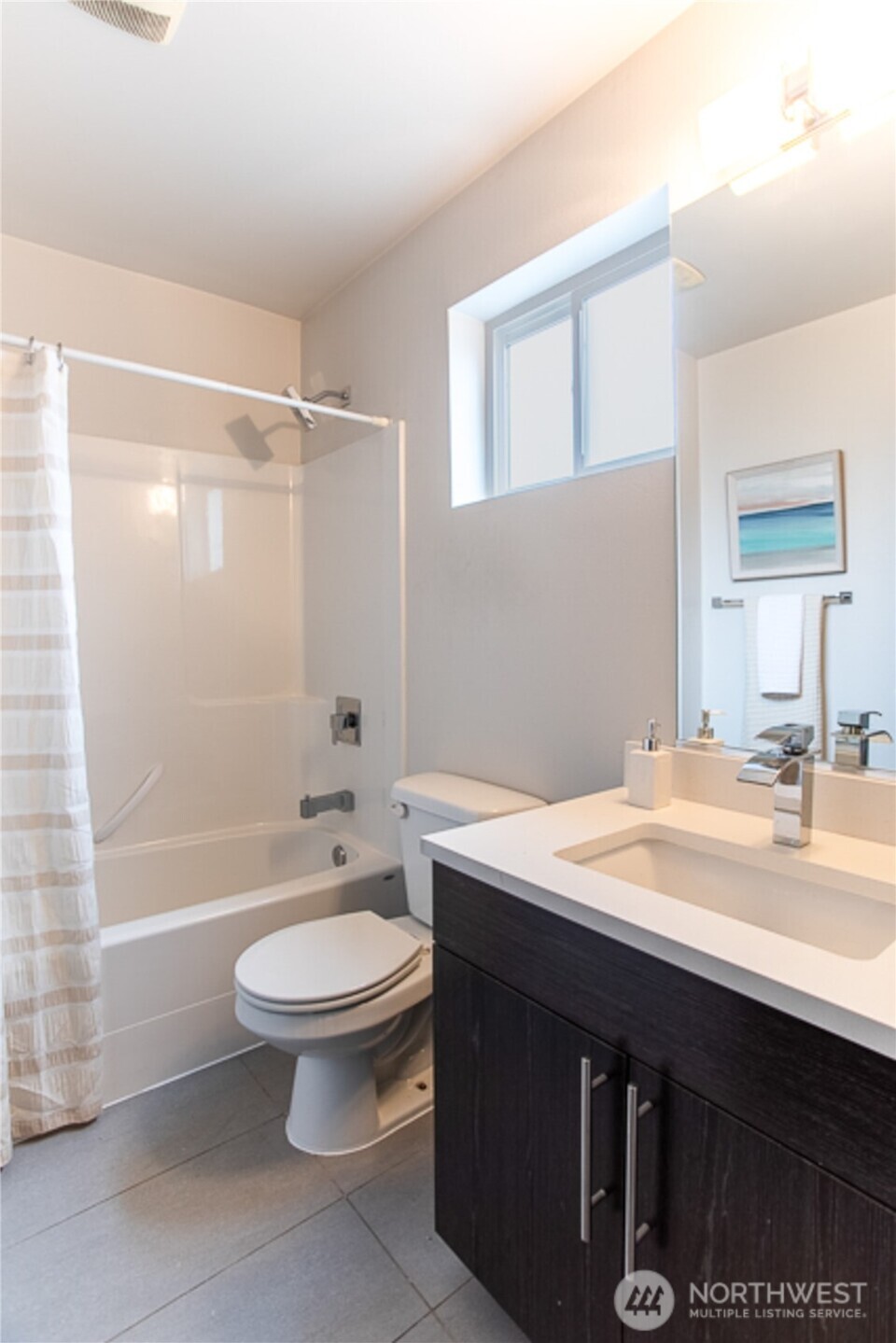 Full Bathroom on Main Floor.