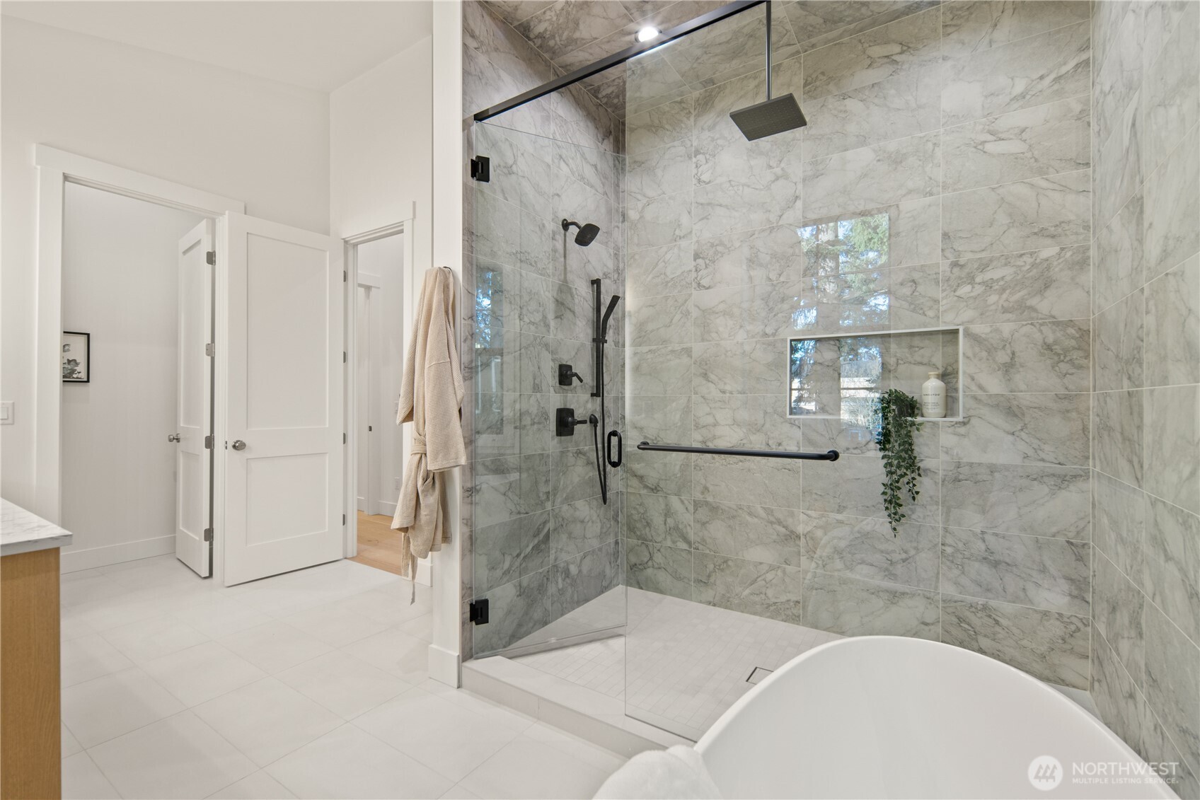 Interior photos are from 16654 model home. 16656 is similar.