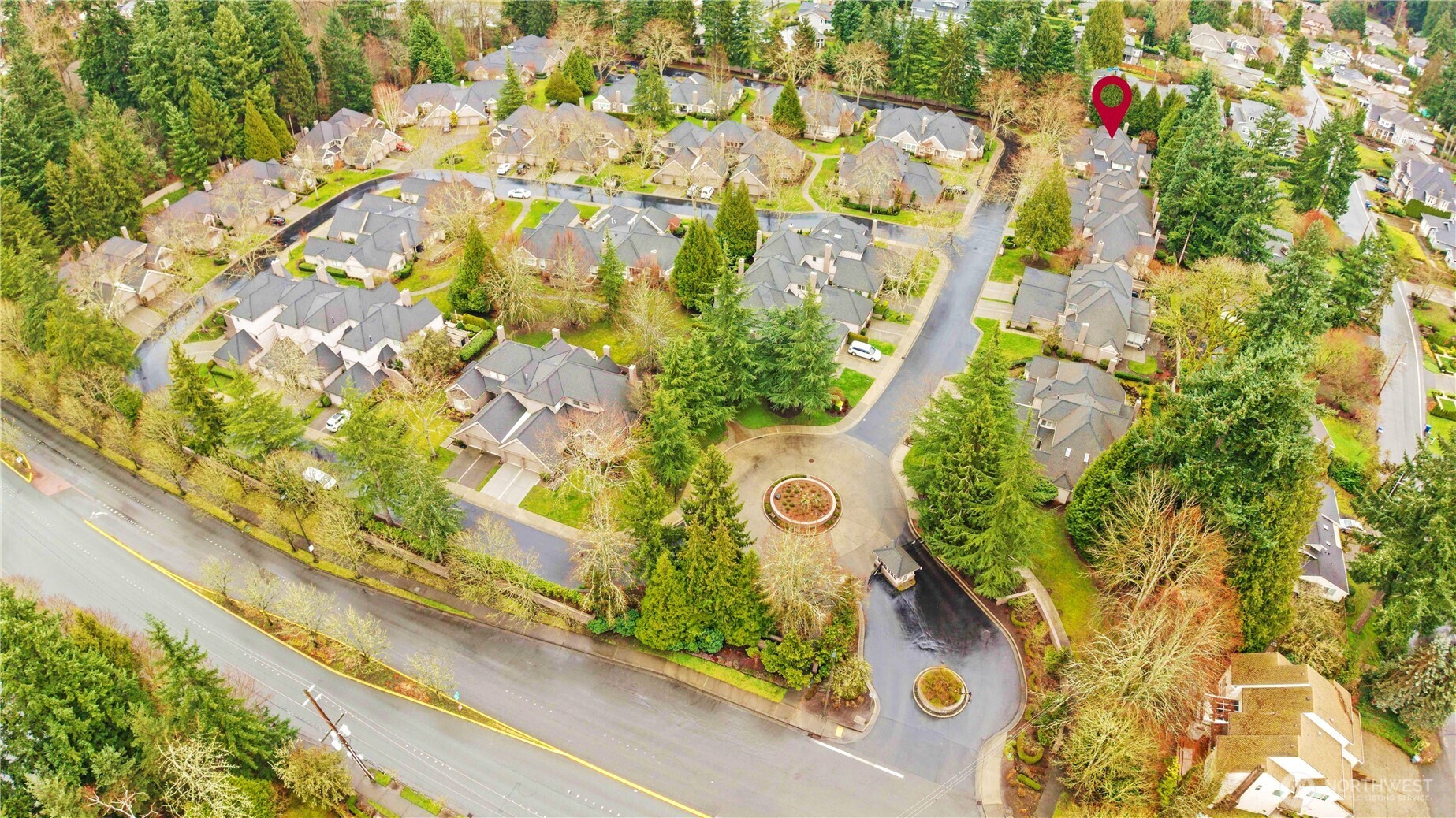 Corner end unit that has a peaceful setting away from the Bellevue Way traffic