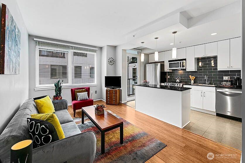 Open floorplan allows for a great use of the space.