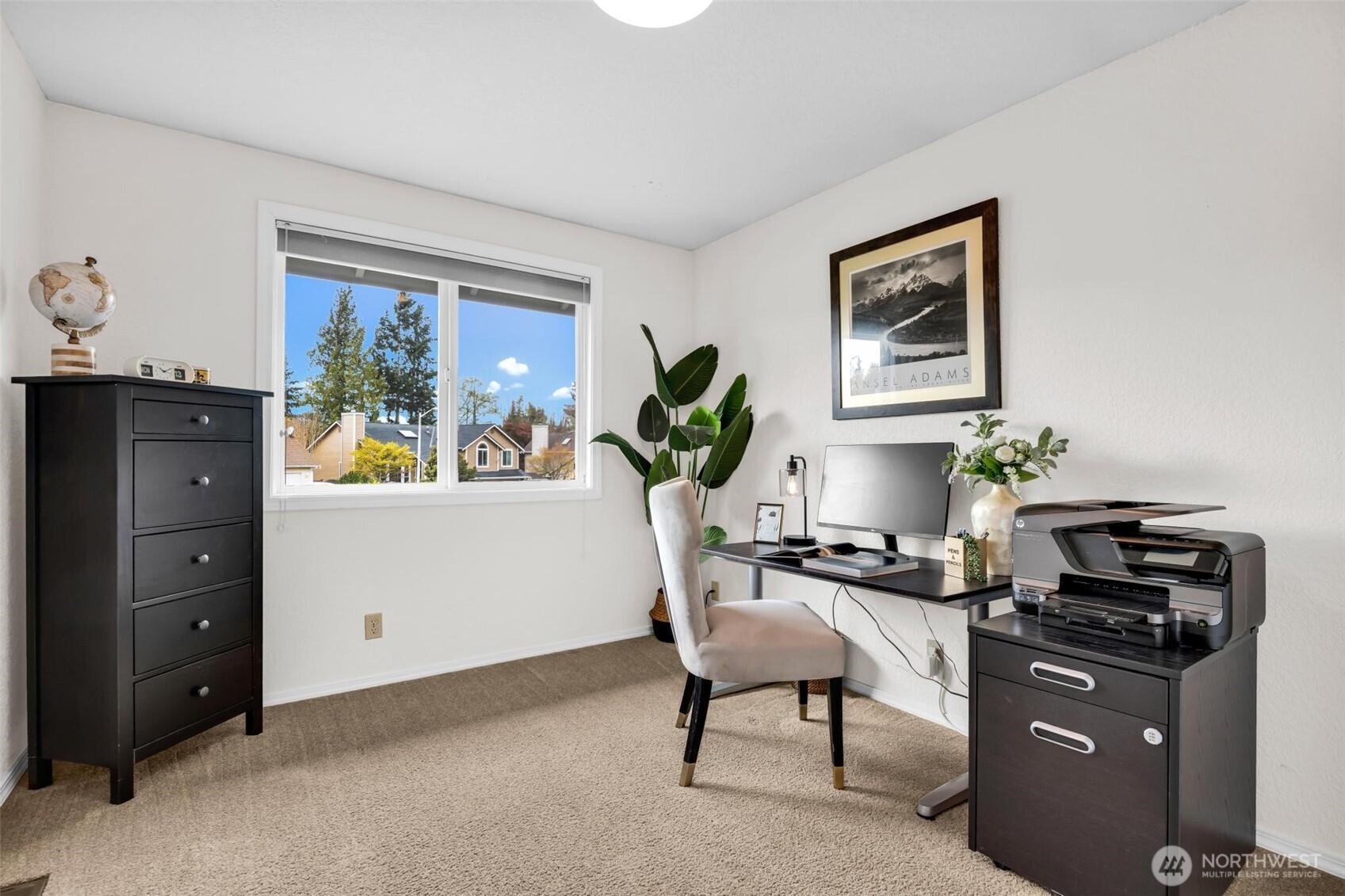 4th bedroom, office, or flex-space