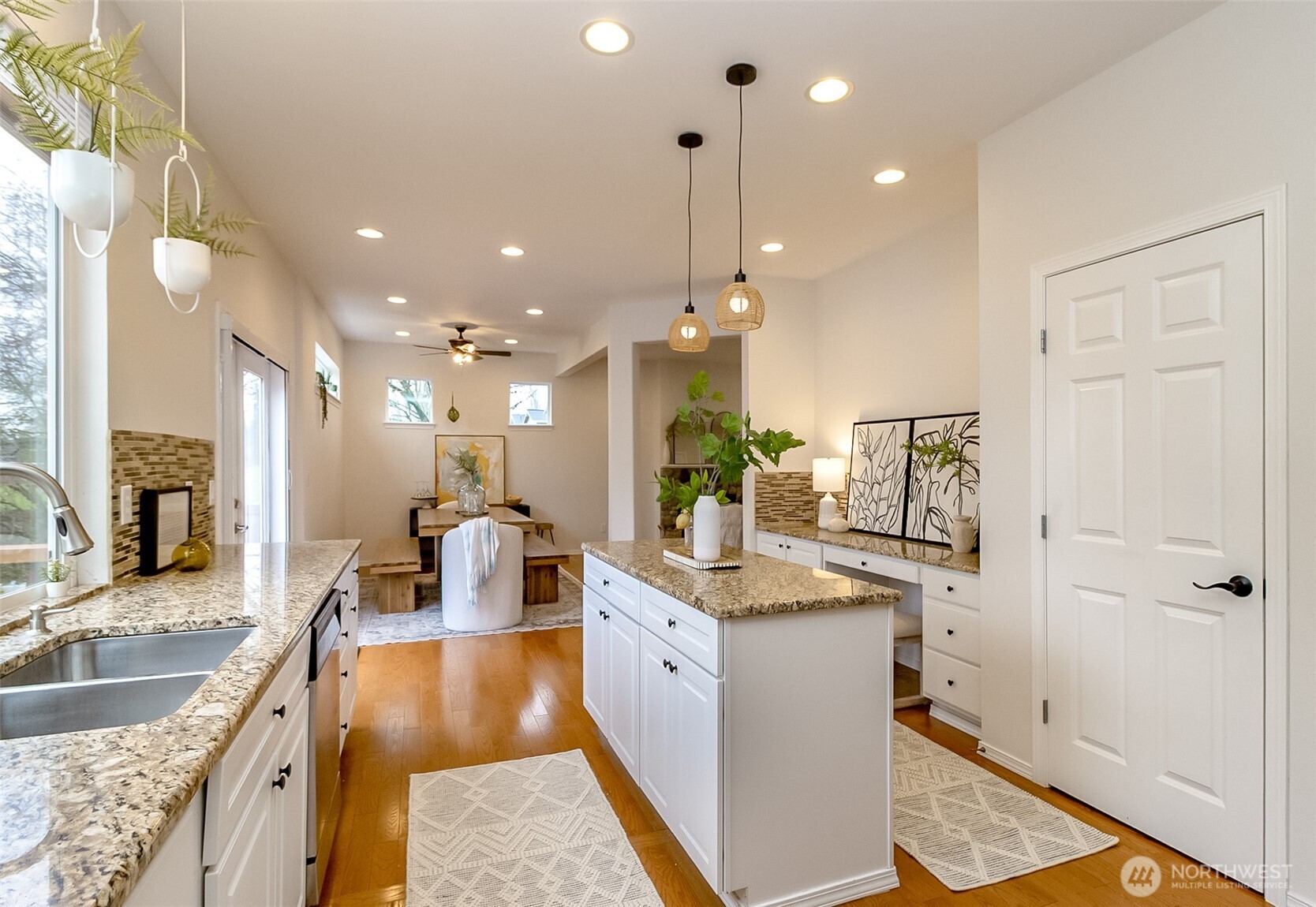 Open Kitchen.