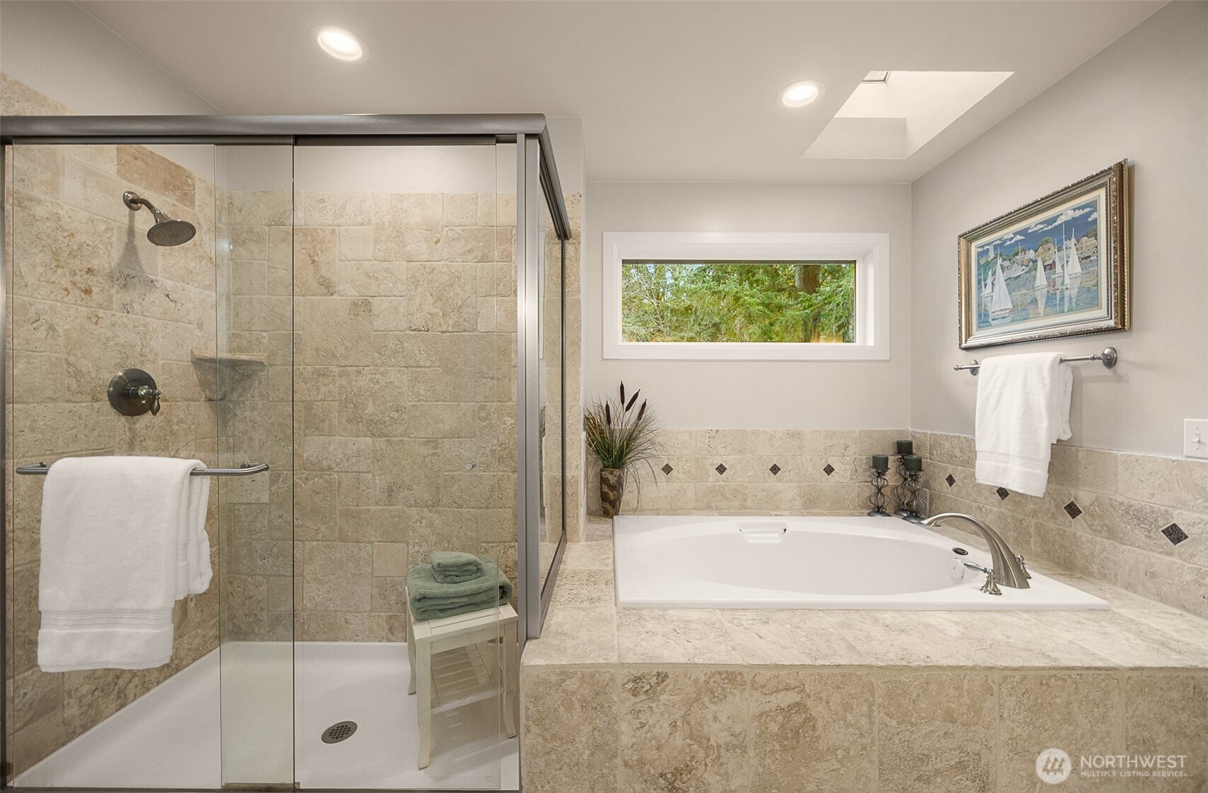 2nd Floor full bathroom w/ double vanities