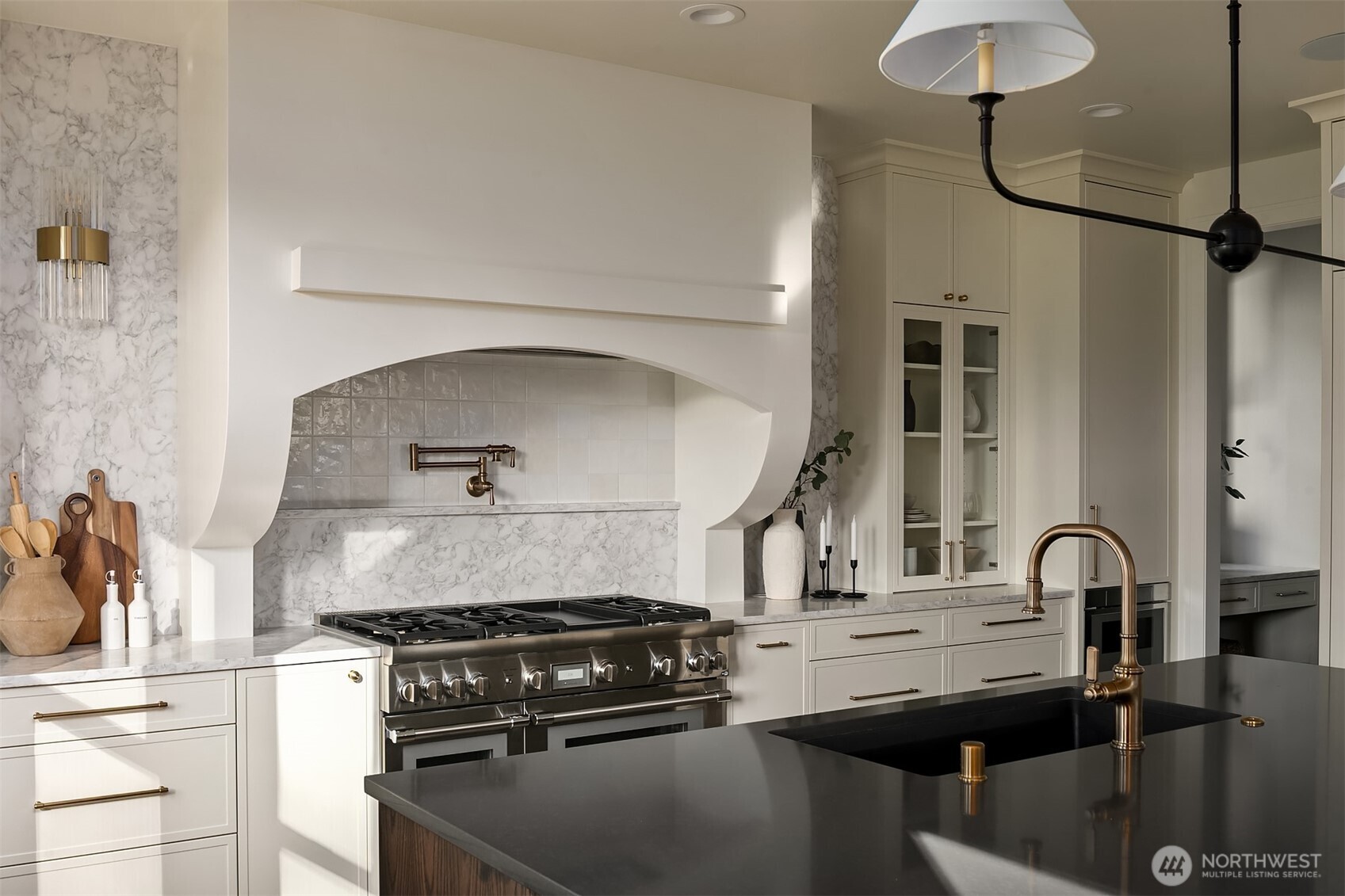 High-performance 1200 CFM custom range hood